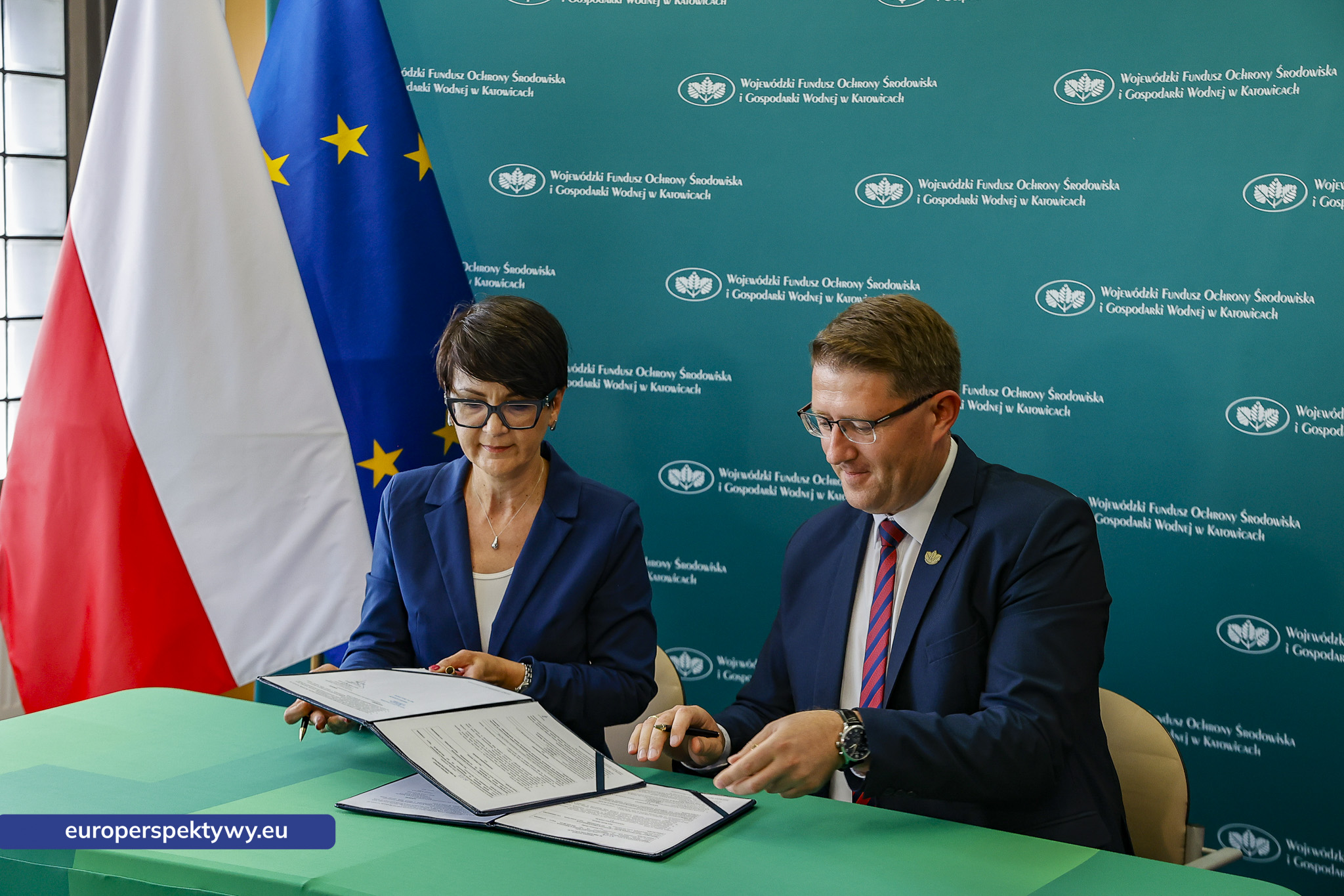 WFOŚiGW Podpisanie umów z Gminą Bestwiną oraz Wodociągami Cieszyńskimi -16 Europerspektywy WFOŚiGW wsparł inwestycje w bezpieczeństwo dostaw wody. Umowy z Gminą Bestwina i Wodociągami Cieszyńskimi podpisane