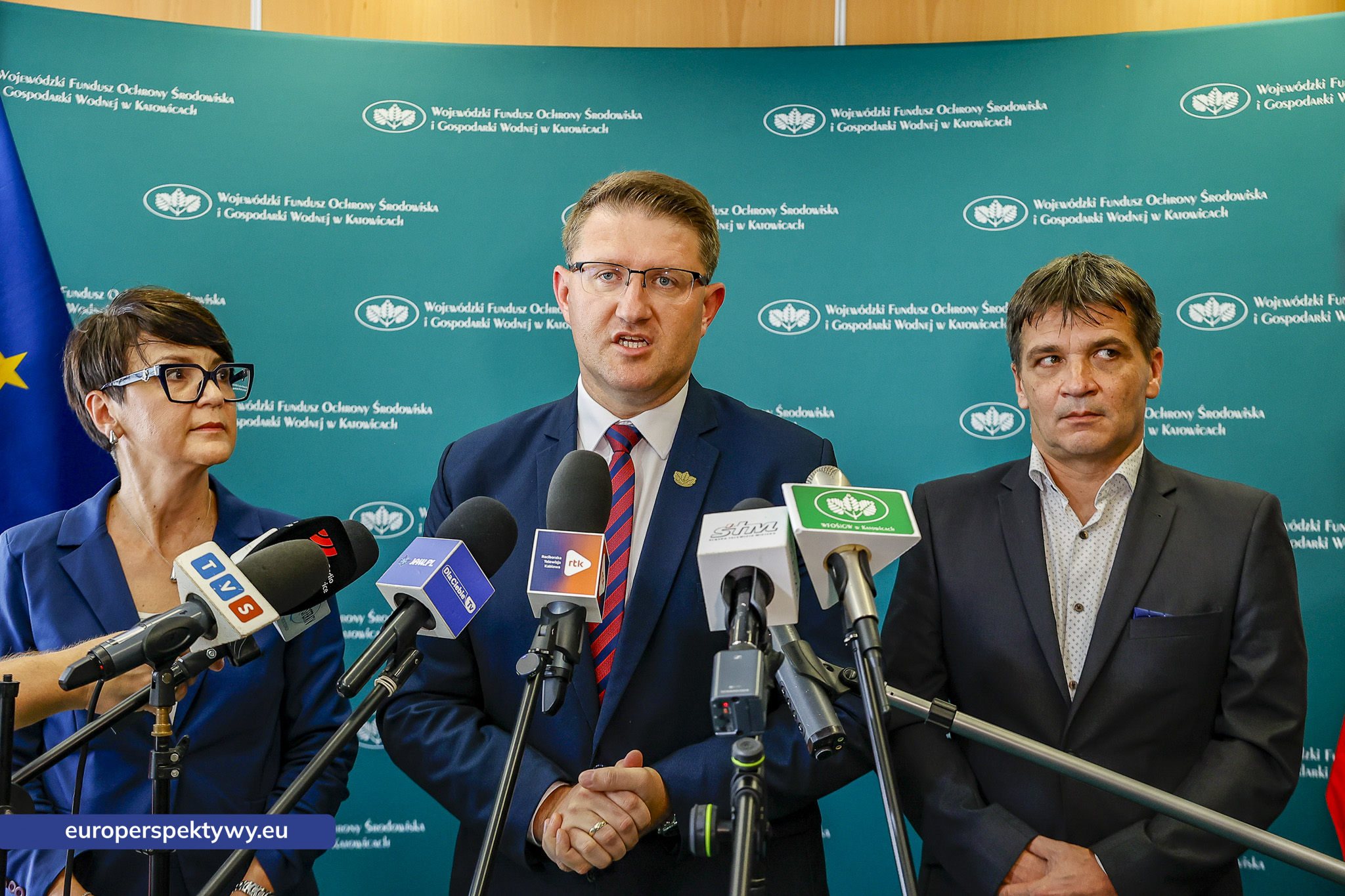WFOŚiGW Podpisanie umów z Gminą Bestwiną oraz Wodociągami Cieszyńskimi -24 Europerspektywy WFOŚiGW wsparł inwestycje w bezpieczeństwo dostaw wody. Umowy z Gminą Bestwina i Wodociągami Cieszyńskimi podpisane