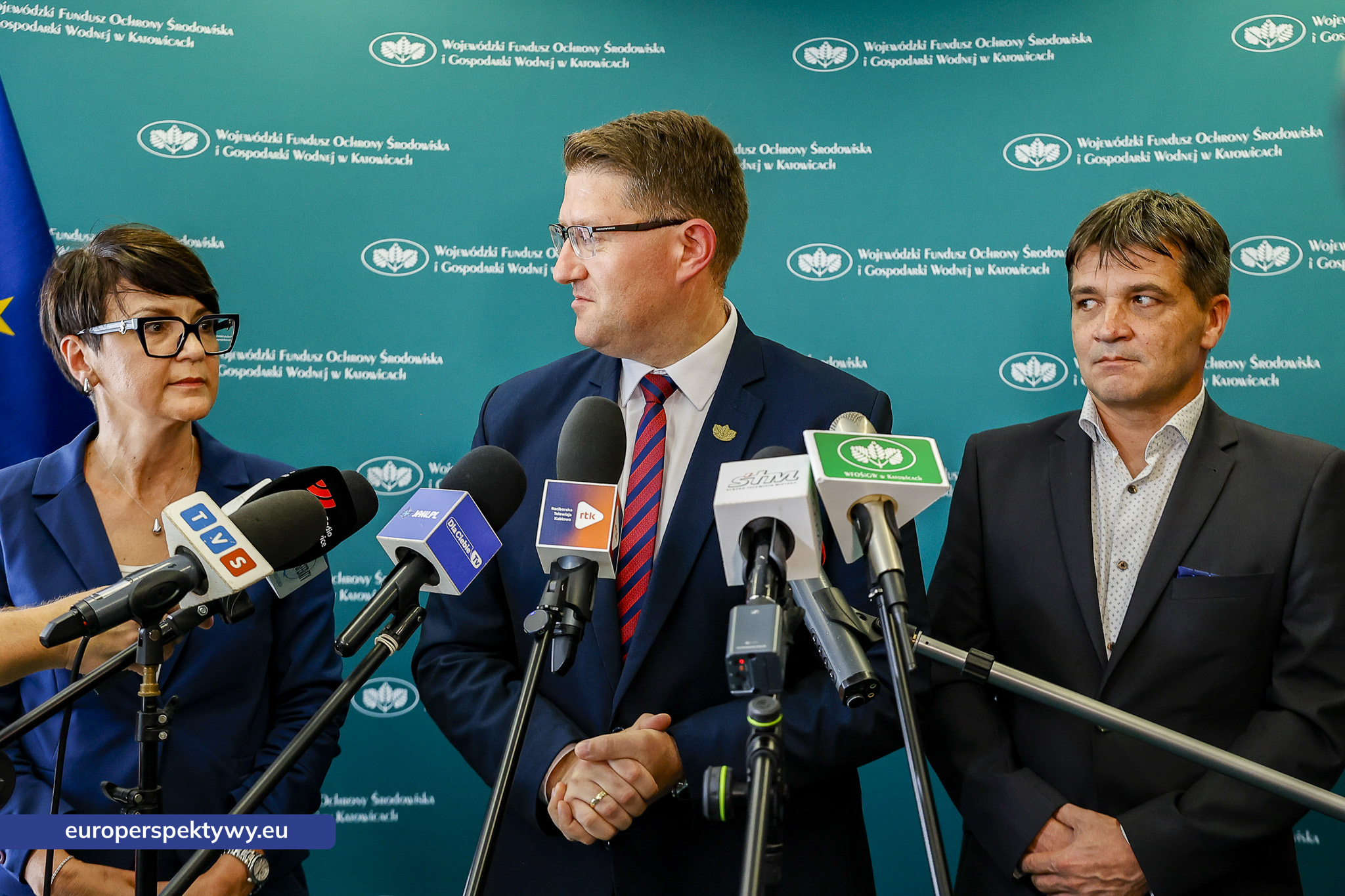 WFOŚiGW Podpisanie umów z Gminą Bestwiną oraz Wodociągami Cieszyńskimi -27 Europerspektywy WFOŚiGW wsparł inwestycje w bezpieczeństwo dostaw wody. Umowy z Gminą Bestwina i Wodociągami Cieszyńskimi podpisane
