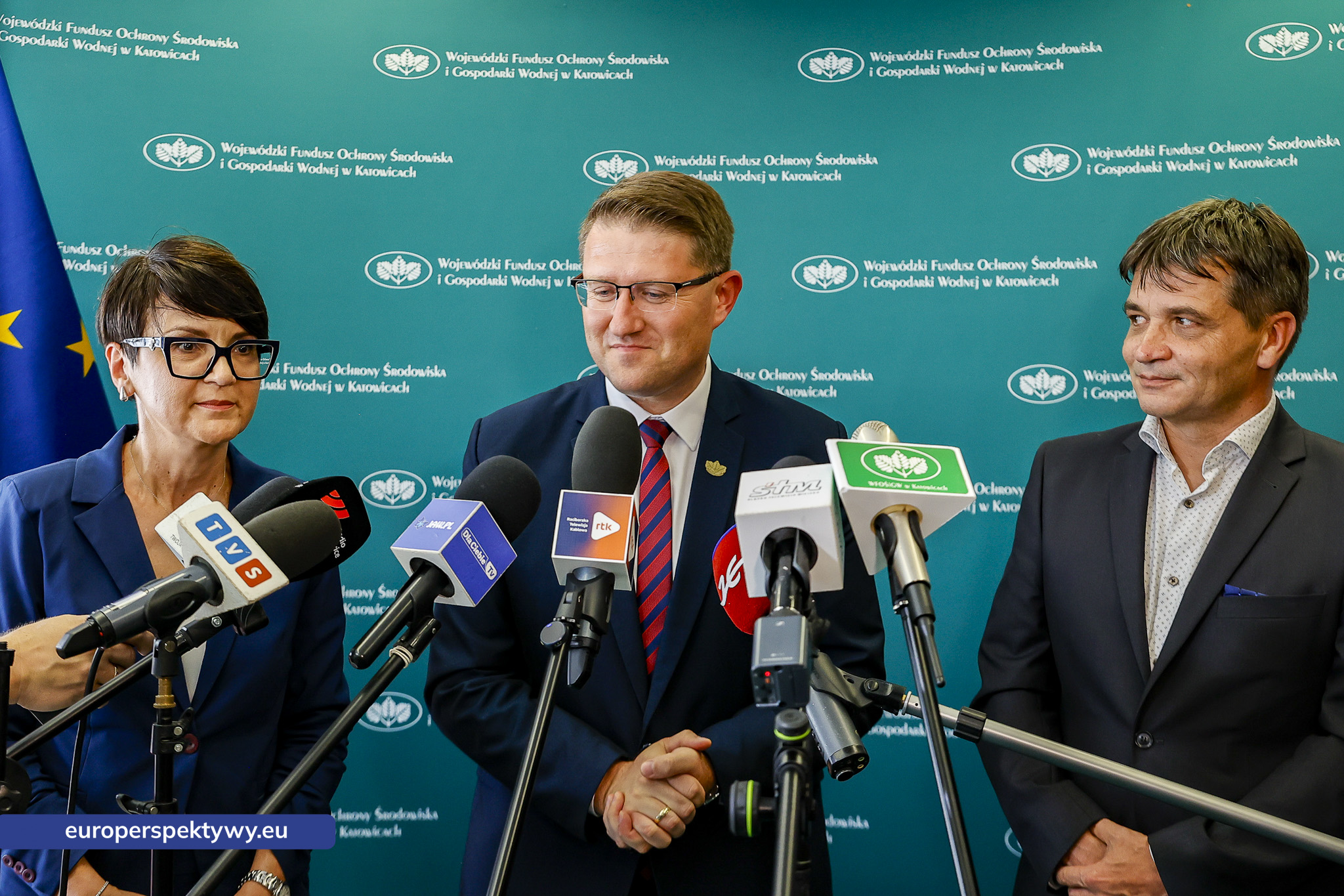 WFOŚiGW Podpisanie umów z Gminą Bestwiną oraz Wodociągami Cieszyńskimi -28 Europerspektywy WFOŚiGW wsparł inwestycje w bezpieczeństwo dostaw wody. Umowy z Gminą Bestwina i Wodociągami Cieszyńskimi podpisane