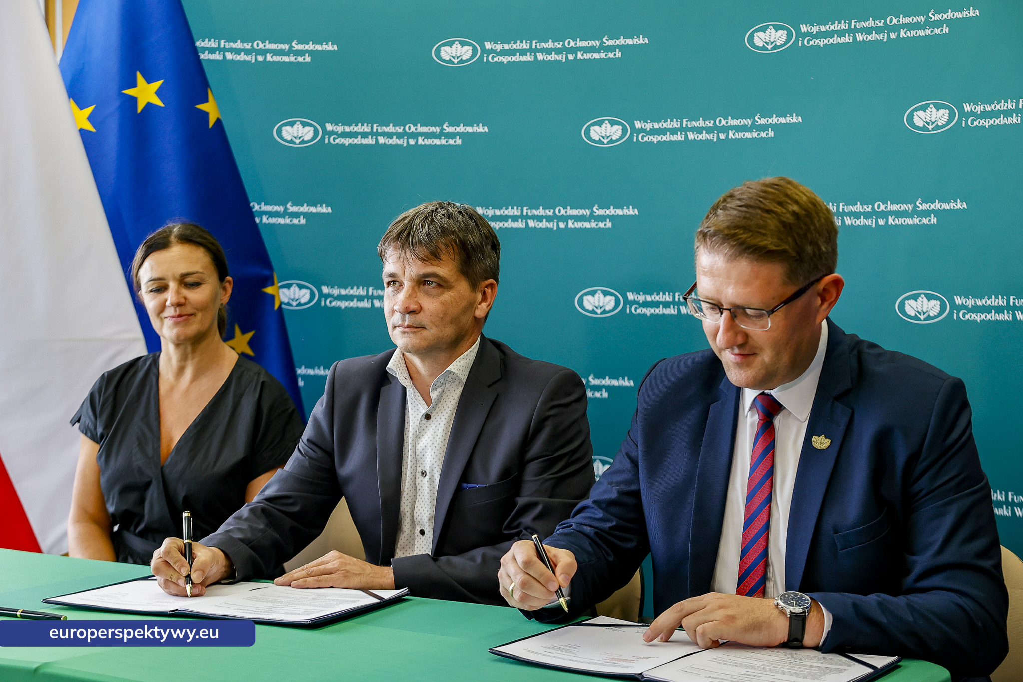 WFOŚiGW Podpisanie umów z Gminą Bestwiną oraz Wodociągami Cieszyńskimi -3 Europerspektywy WFOŚiGW wsparł inwestycje w bezpieczeństwo dostaw wody. Umowy z Gminą Bestwina i Wodociągami Cieszyńskimi podpisane
