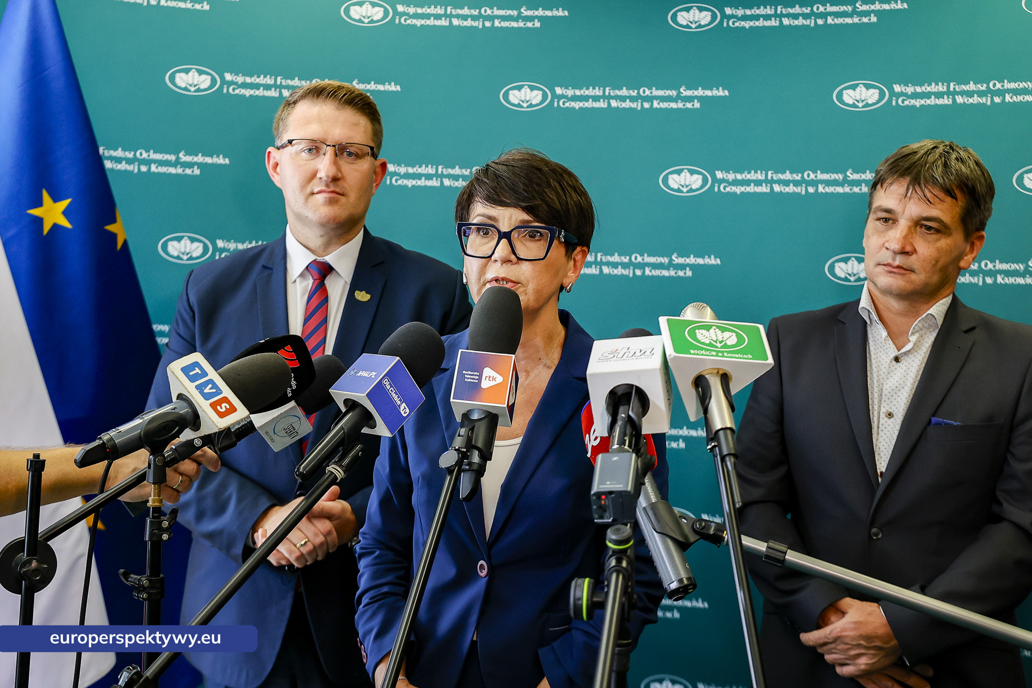WFOŚiGW Podpisanie umów z Gminą Bestwiną oraz Wodociągami Cieszyńskimi -30 Europerspektywy WFOŚiGW wsparł inwestycje w bezpieczeństwo dostaw wody. Umowy z Gminą Bestwina i Wodociągami Cieszyńskimi podpisane