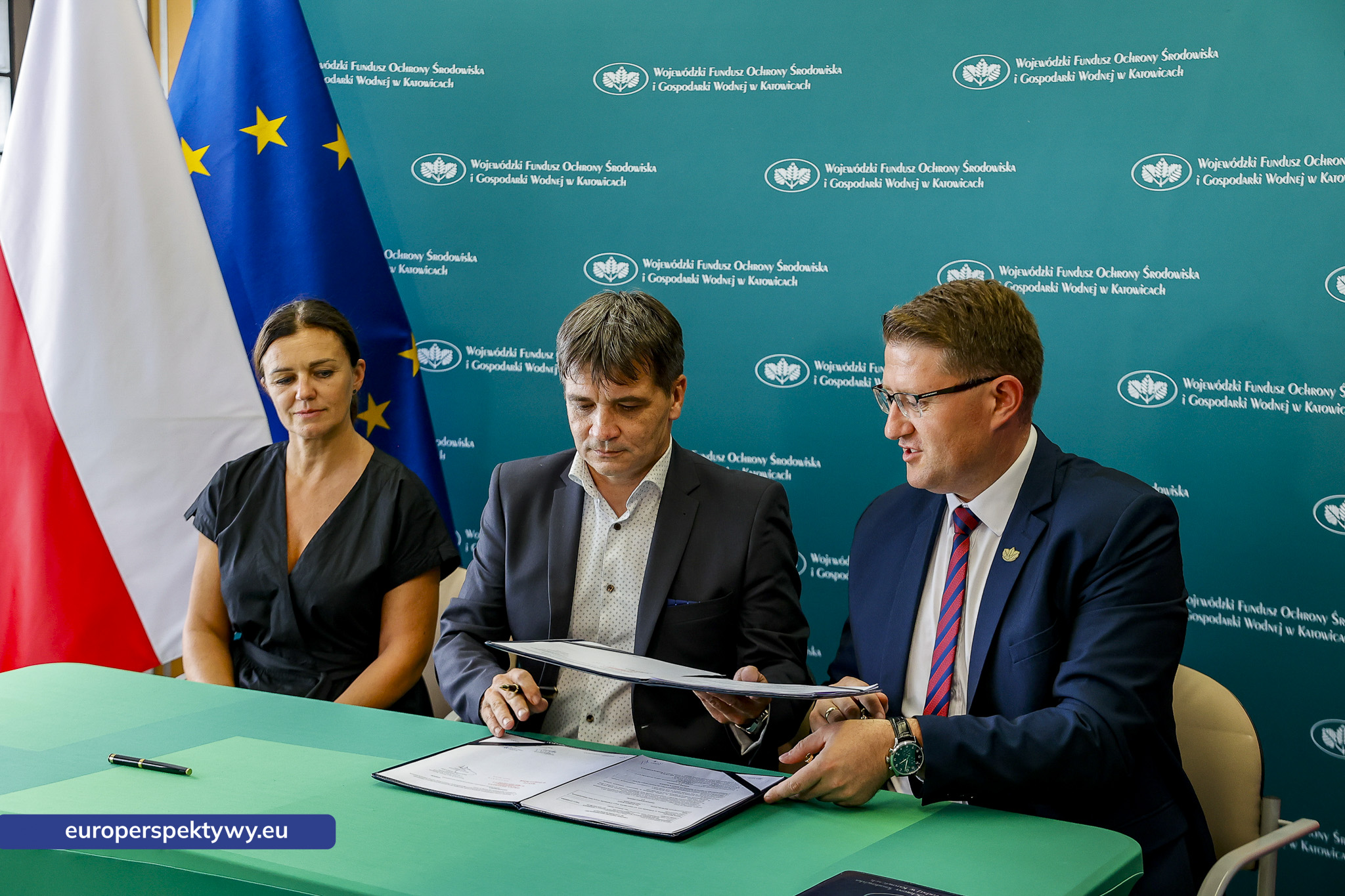 WFOŚiGW Podpisanie umów z Gminą Bestwiną oraz Wodociągami Cieszyńskimi -5 Europerspektywy WFOŚiGW wsparł inwestycje w bezpieczeństwo dostaw wody. Umowy z Gminą Bestwina i Wodociągami Cieszyńskimi podpisane