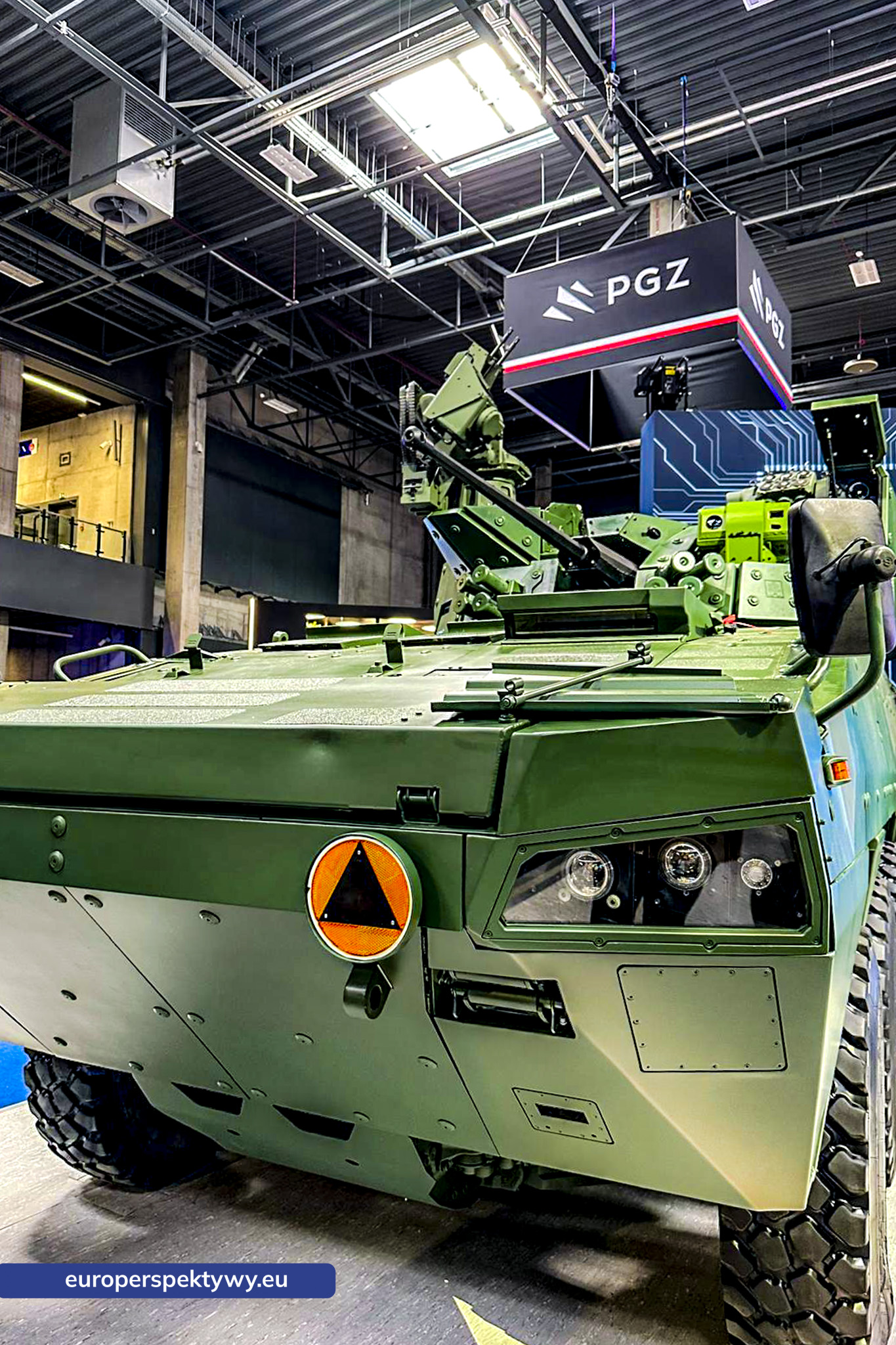 Pojazd kołowy 8x8 na stoisku PGZ, MSPO 2026