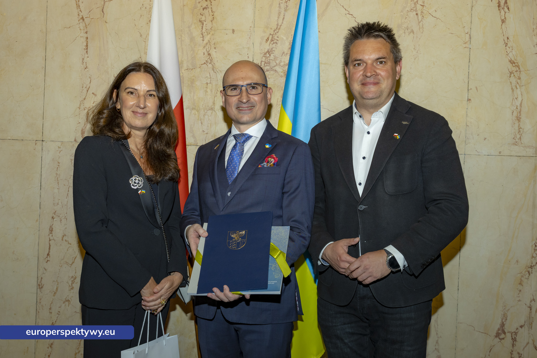 Uroczyste Otwarcie Konsulatu Honorowego Ukrainy - Konsul Honorowy Luiz Hanania-145 Europerspektywy Konsulat Honorowy Ukrainy w Katowicach oficjalnie otwarty. Luiz Hanania objął funkcję konsula