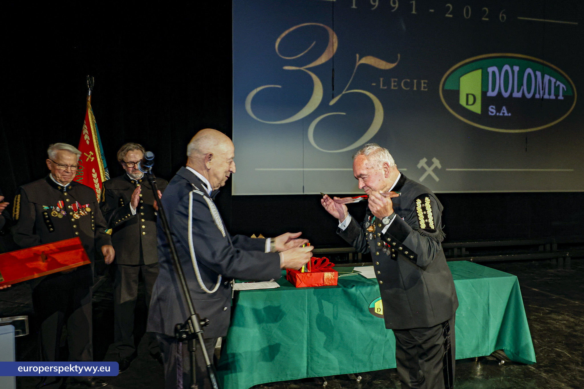 Dolomit Kopalnia Chruszczobród Jubileusz 35 lecia-130 Europerspektywy Dolomit S.A. świętował 35-lecie działalności. Od pracowniczej inicjatywy do nowoczesnej kopalni w Chruszczobrodzie