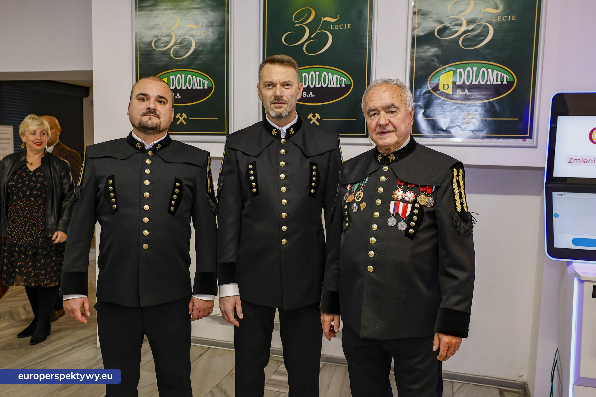 Dolomit Kopalnia Chruszczobród Jubileusz 35 lecia-19 Europerspektywy Dolomit S.A. świętował 35-lecie działalności. Od pracowniczej inicjatywy do nowoczesnej kopalni w Chruszczobrodzie