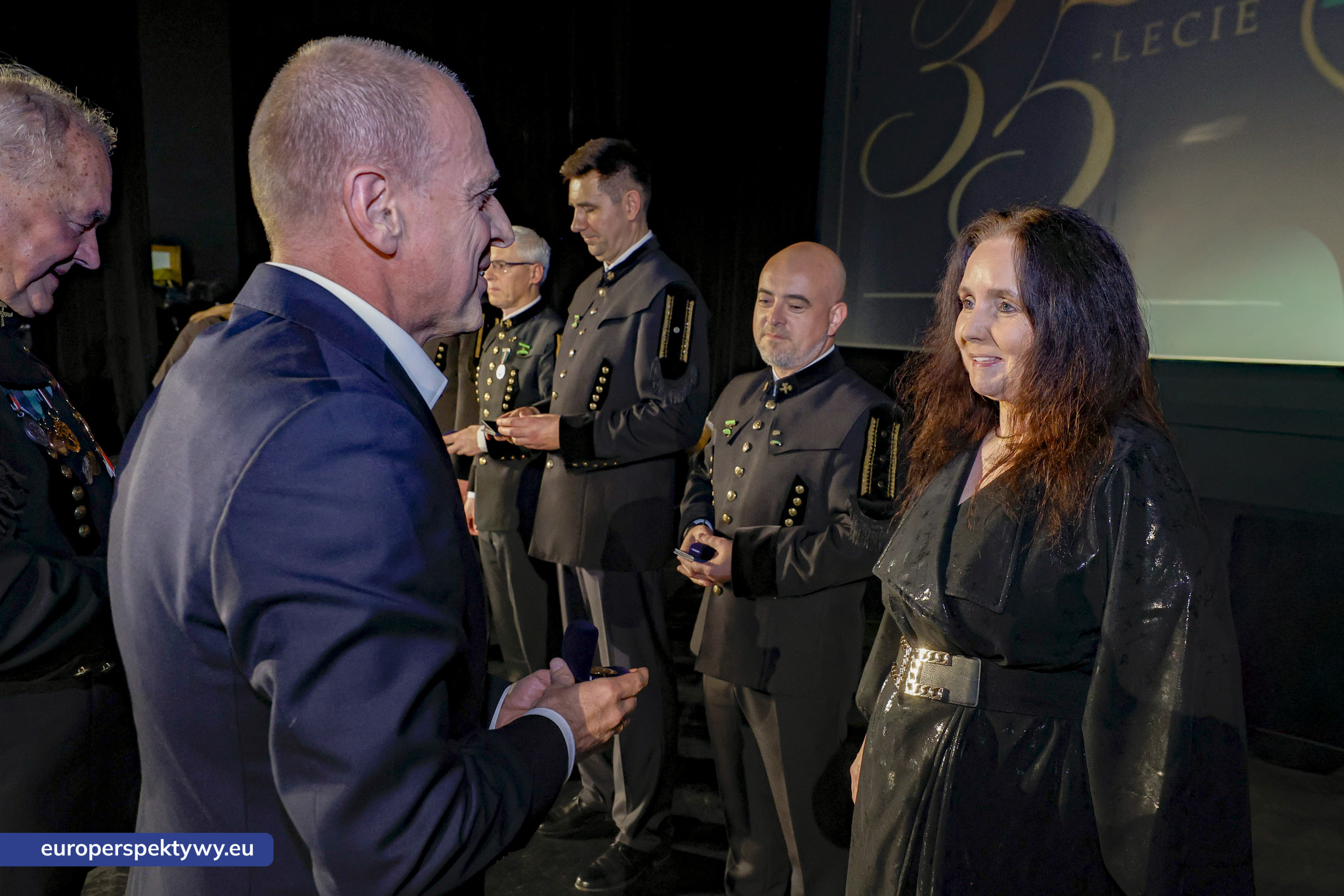 Dolomit Kopalnia Chruszczobród Jubileusz 35 lecia-75 Europerspektywy Dolomit S.A. świętował 35-lecie działalności. Od pracowniczej inicjatywy do nowoczesnej kopalni w Chruszczobrodzie