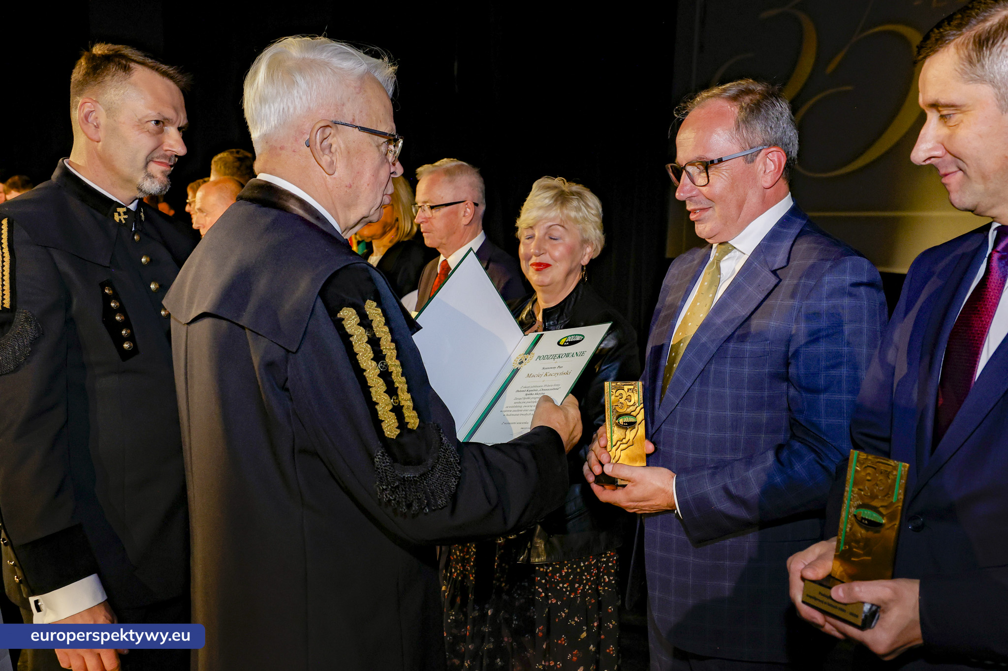 Dolomit Kopalnia Chruszczobród Jubileusz 35 lecia-95 Europerspektywy Dolomit S.A. świętował 35-lecie działalności. Od pracowniczej inicjatywy do nowoczesnej kopalni w Chruszczobrodzie
