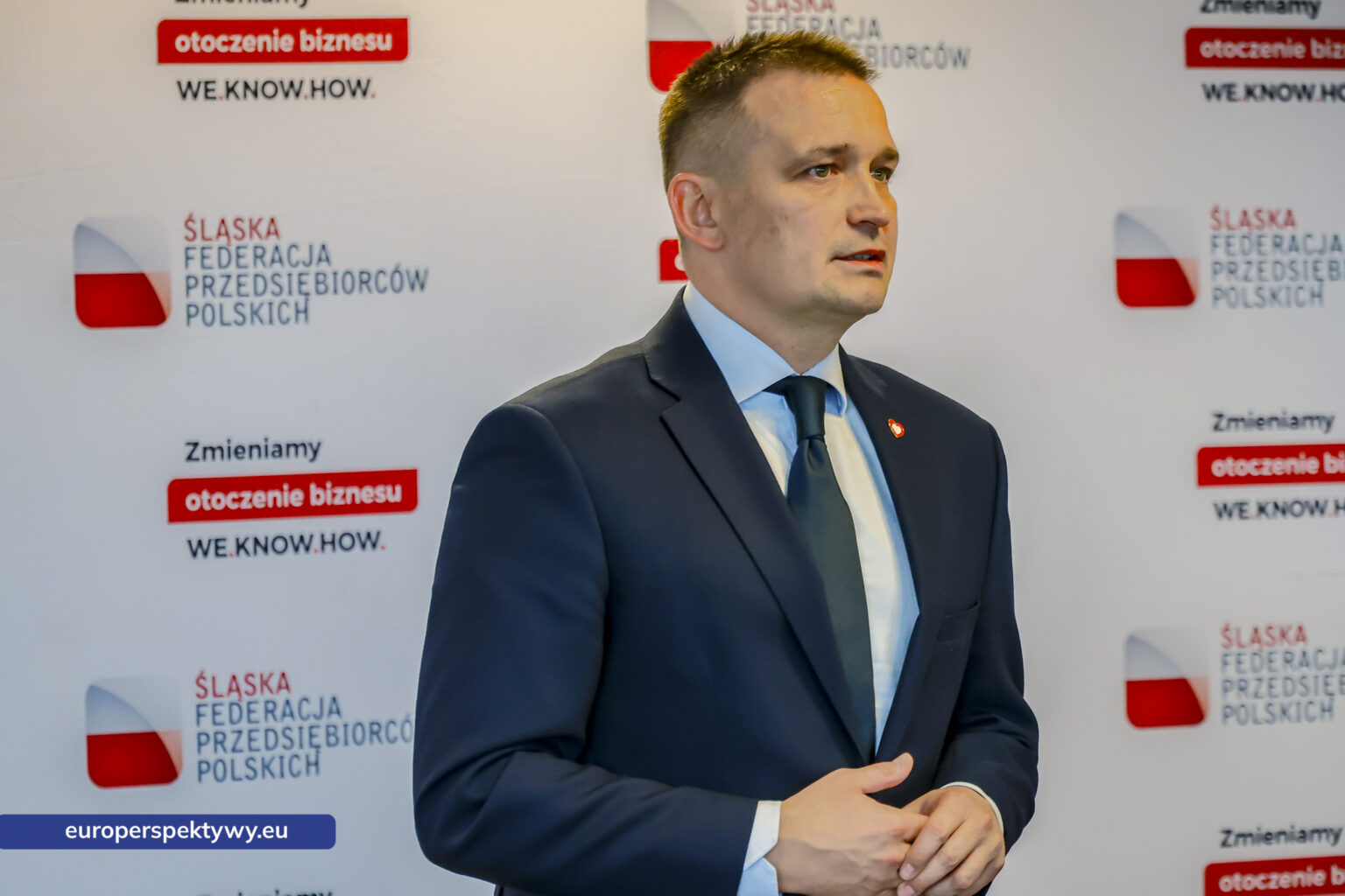 Michał Jaros, wiceminister rozwoju i technologii, przemawia do przedsiębiorców