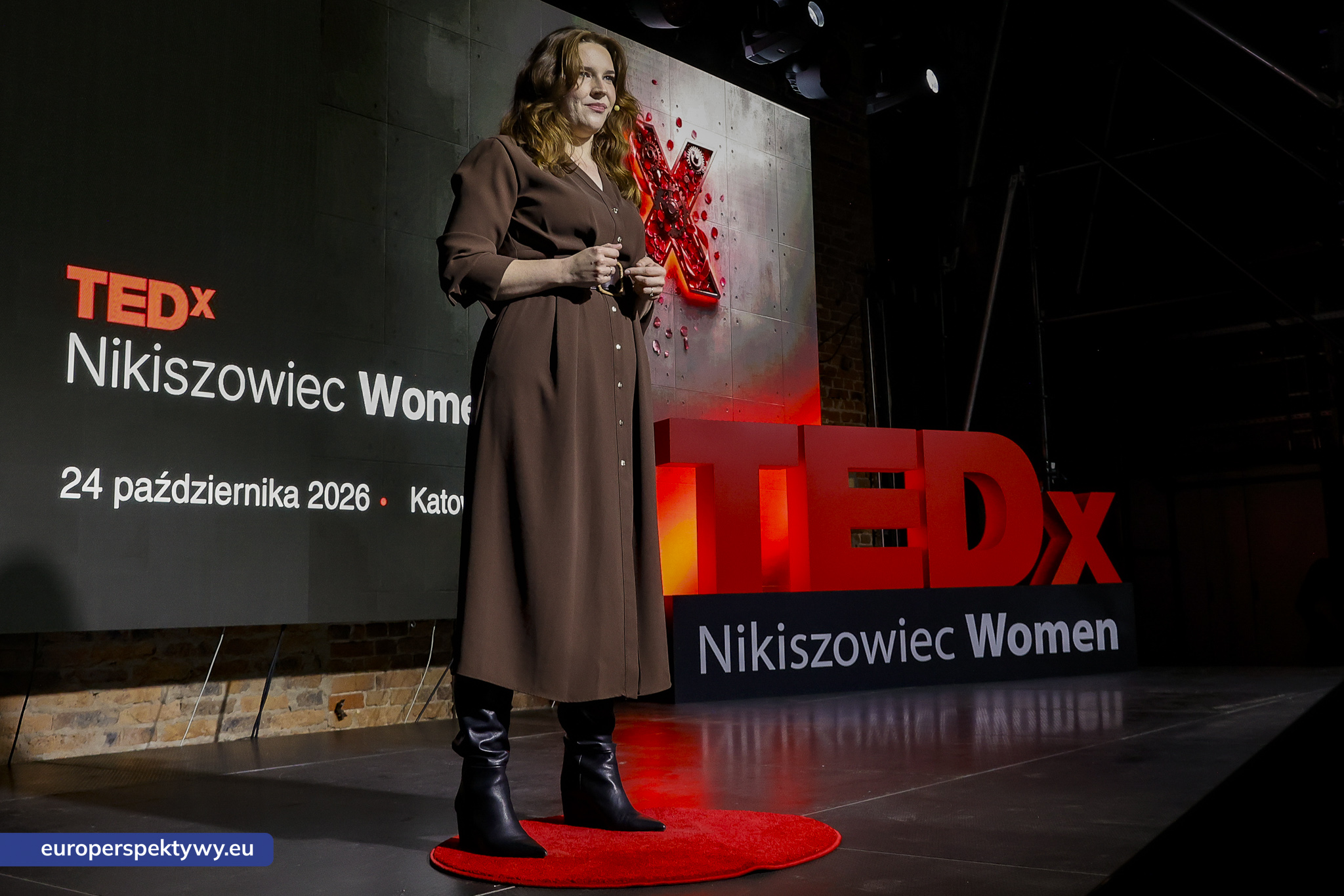 TEDxNikiszowiec Women 2026 Europerspektywy TEDxNikiszowiec Women. O transformacji, odwadze i szukaniu własnej drogi