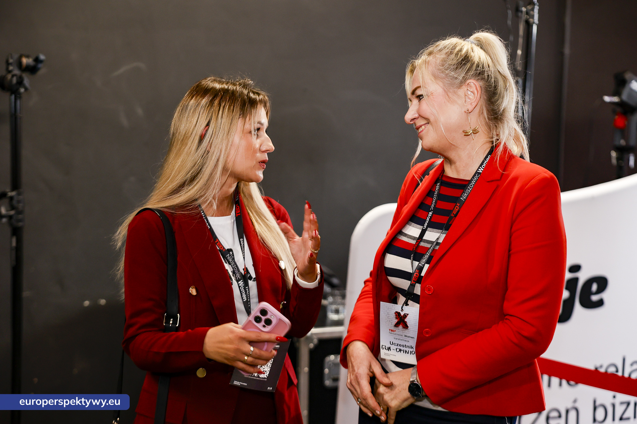 TEDxNikiszowiec Women 2026 Europerspektywy TEDxNikiszowiec Women. O transformacji, odwadze i szukaniu własnej drogi
