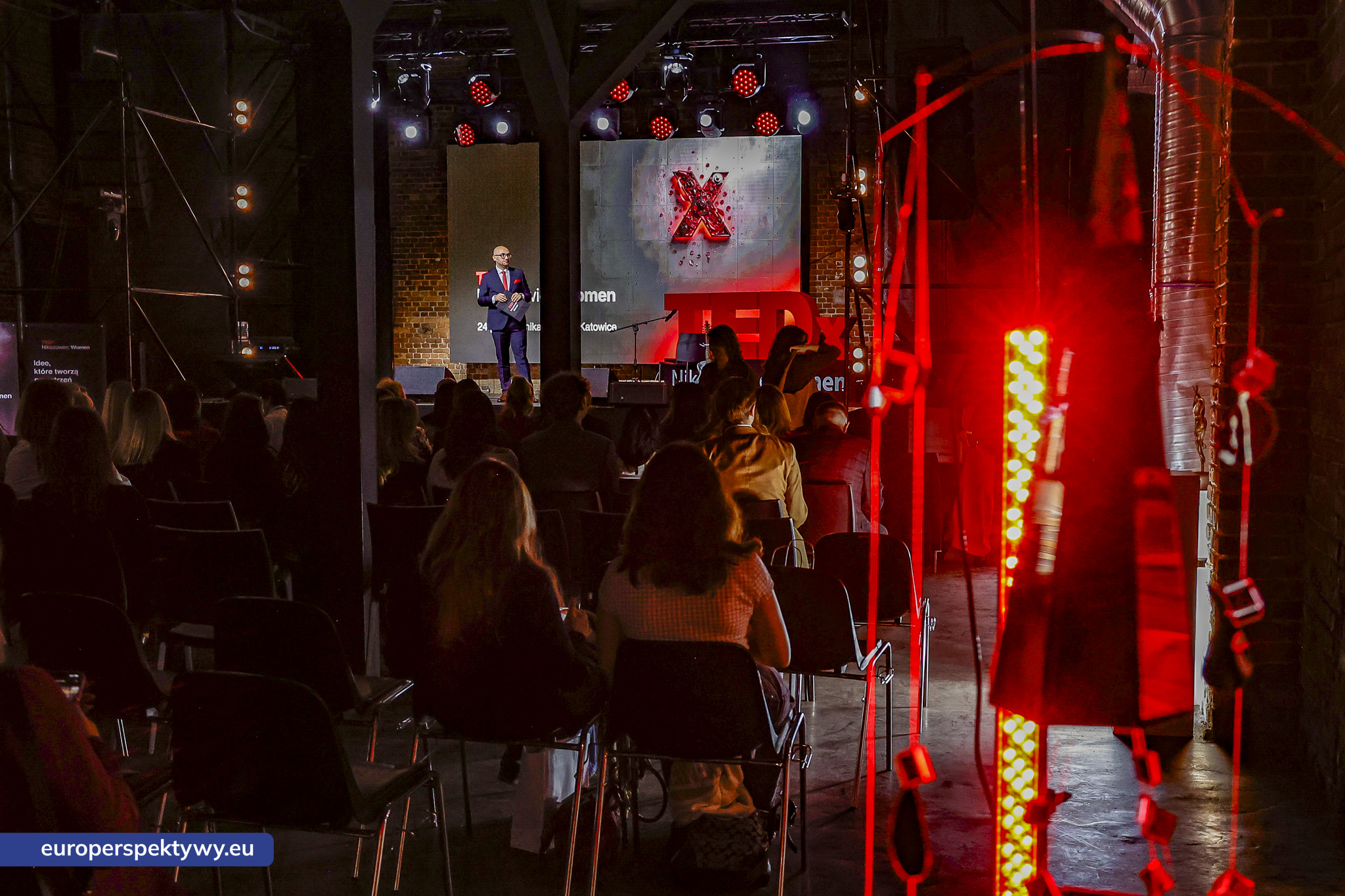 TEDxNikiszowiec Women 2026 Europerspektywy TEDxNikiszowiec Women. O transformacji, odwadze i szukaniu własnej drogi