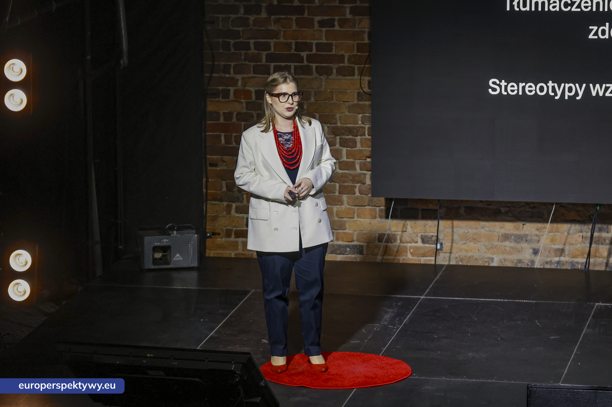 TEDxNikiszowiec Women 2026 Europerspektywy TEDxNikiszowiec Women. O transformacji, odwadze i szukaniu własnej drogi