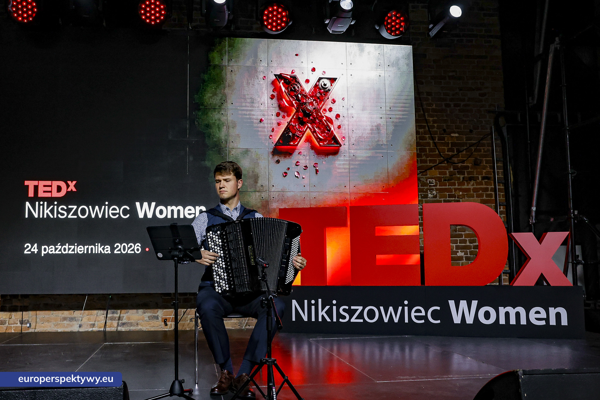 TEDxNikiszowiec Women 2026 Europerspektywy TEDxNikiszowiec Women. O transformacji, odwadze i szukaniu własnej drogi
