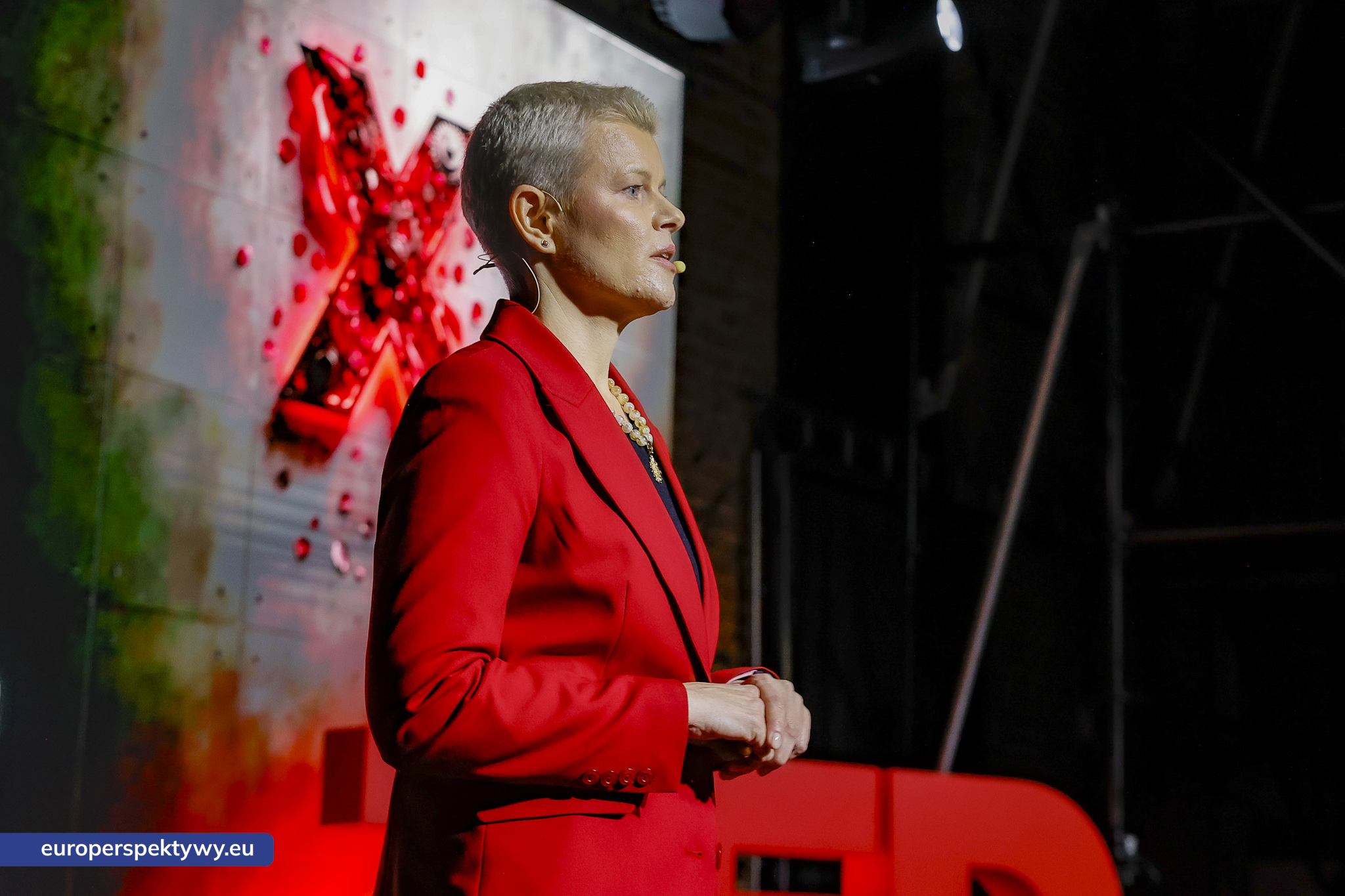 TEDxNikiszowiec Women 2026 Europerspektywy TEDxNikiszowiec Women. O transformacji, odwadze i szukaniu własnej drogi