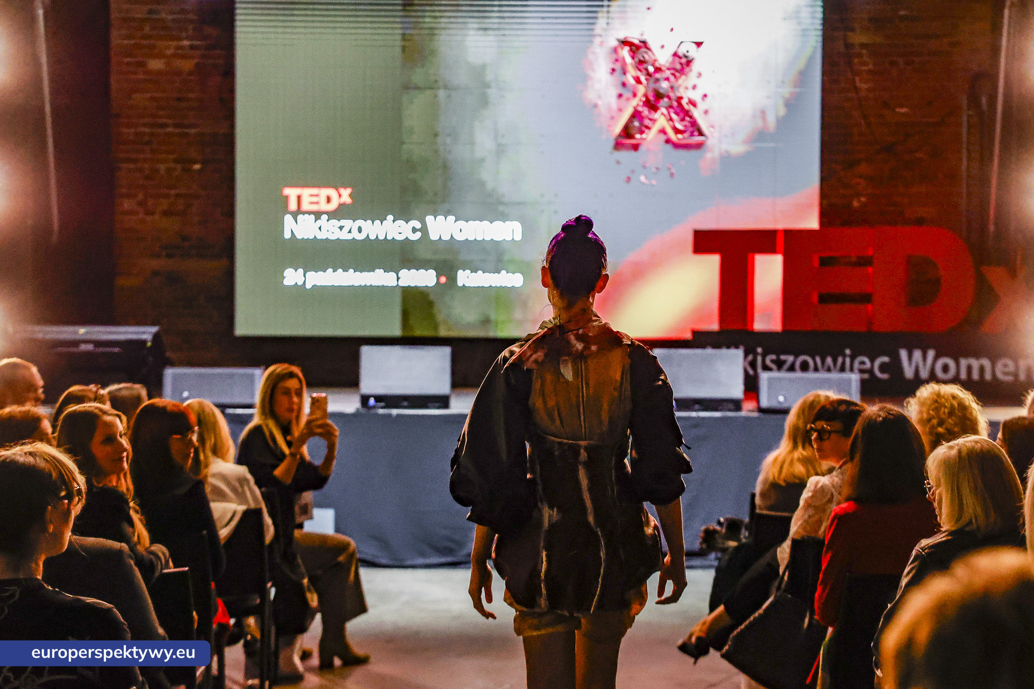 TEDxNikiszowiec Women 2026 Europerspektywy TEDxNikiszowiec Women. O transformacji, odwadze i szukaniu własnej drogi