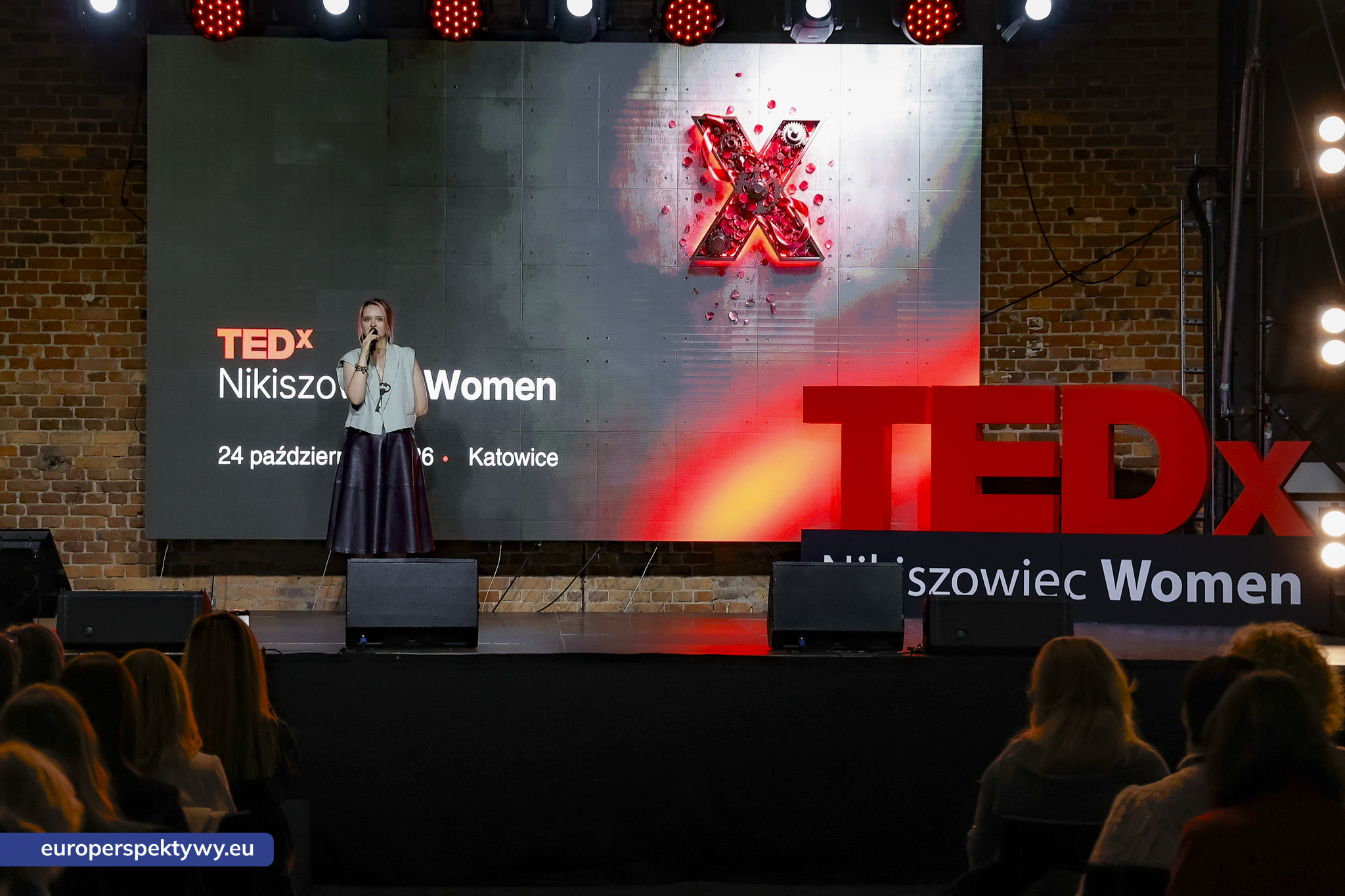 TEDxNikiszowiec Women 2026 Europerspektywy TEDxNikiszowiec Women. O transformacji, odwadze i szukaniu własnej drogi