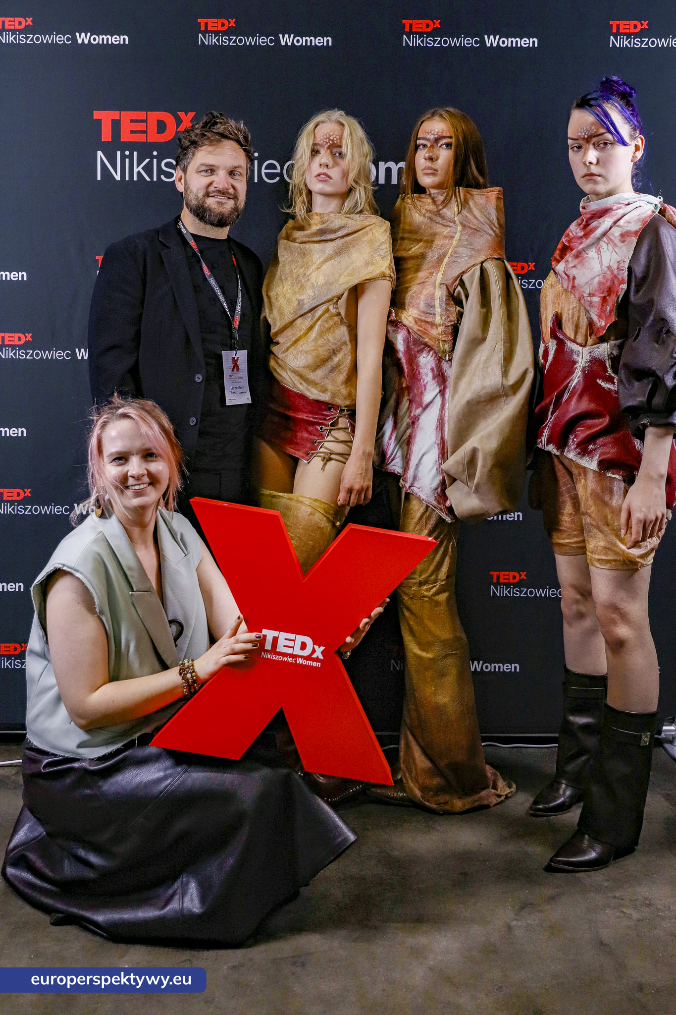 TEDxNikiszowiec Women 2026 Europerspektywy TEDxNikiszowiec Women. O transformacji, odwadze i szukaniu własnej drogi