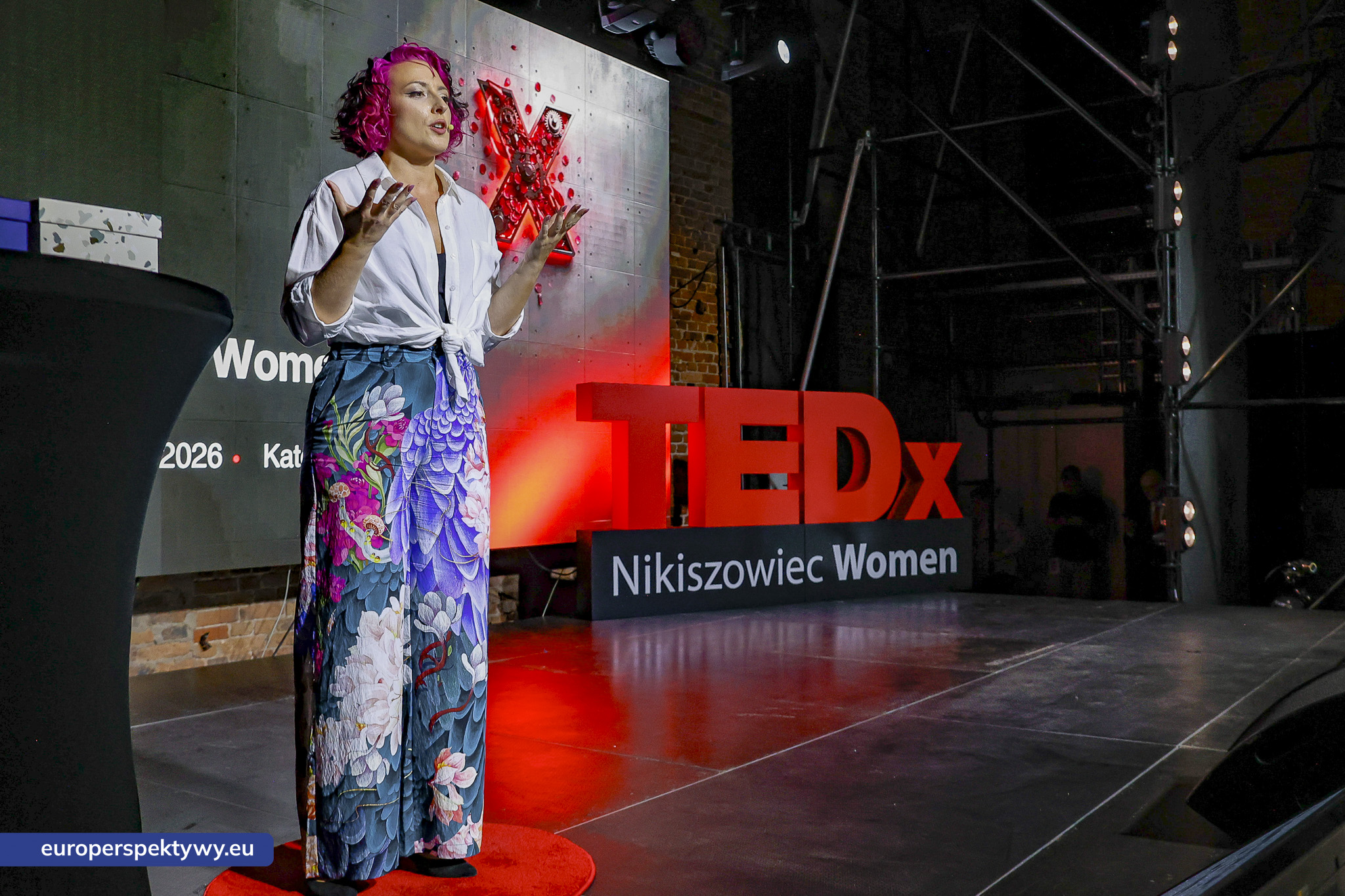 TEDxNikiszowiec Women 2026 Europerspektywy TEDxNikiszowiec Women. O transformacji, odwadze i szukaniu własnej drogi