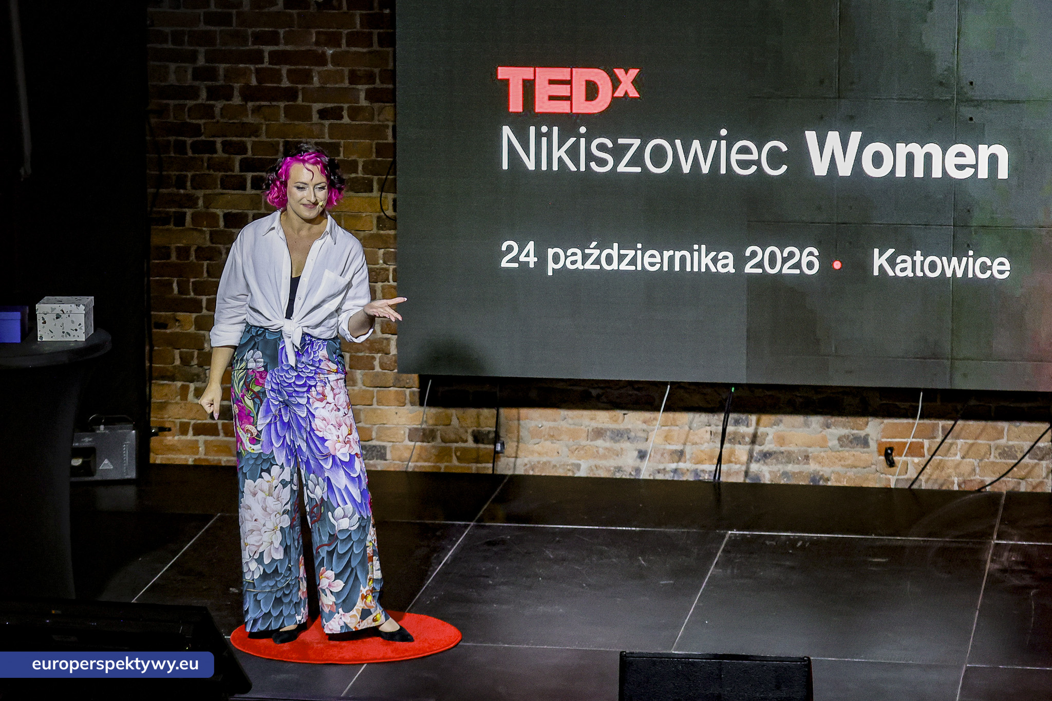 TEDxNikiszowiec Women 2026 Europerspektywy TEDxNikiszowiec Women. O transformacji, odwadze i szukaniu własnej drogi
