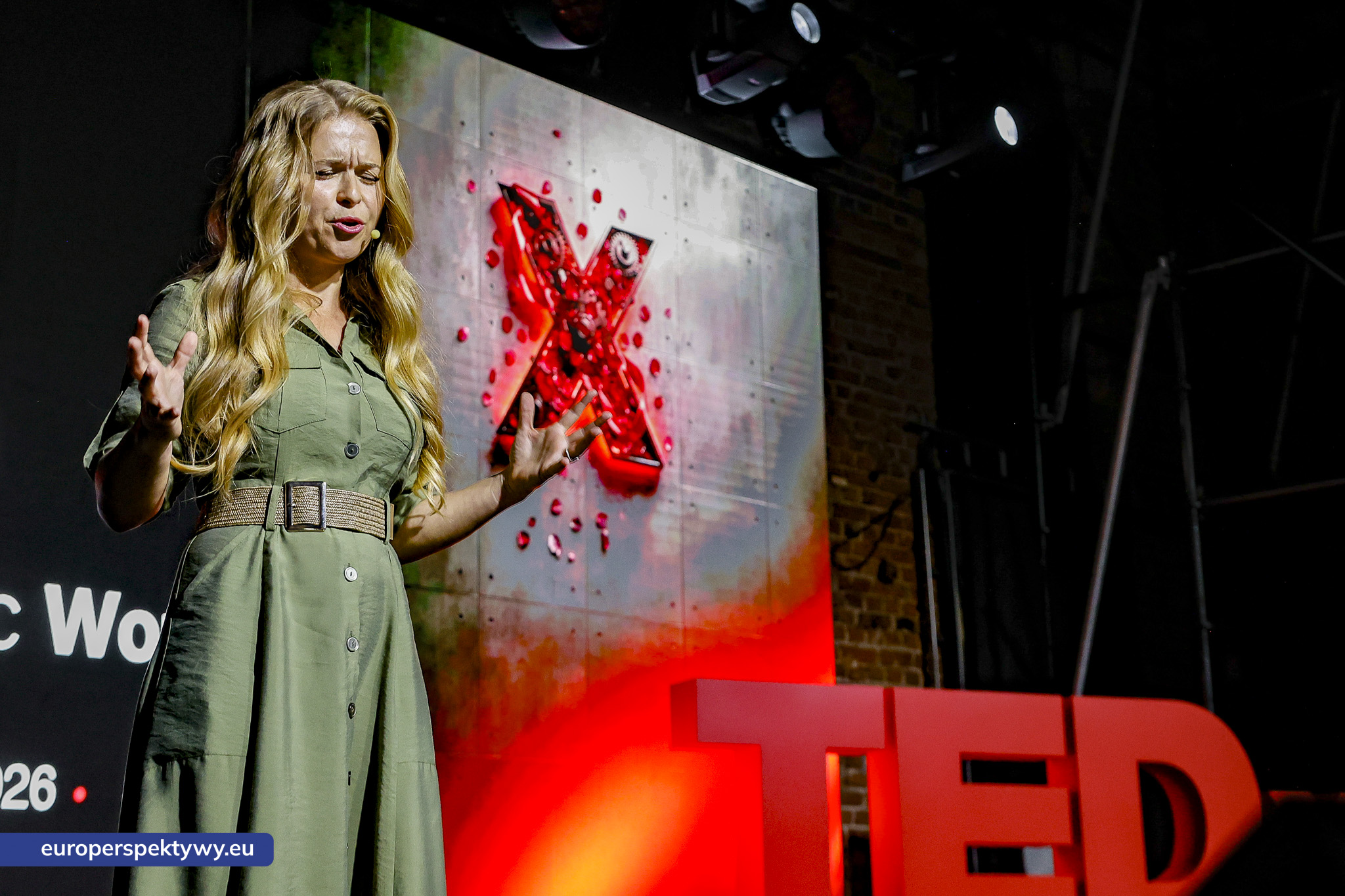 TEDxNikiszowiec Women 2026 Europerspektywy TEDxNikiszowiec Women. O transformacji, odwadze i szukaniu własnej drogi