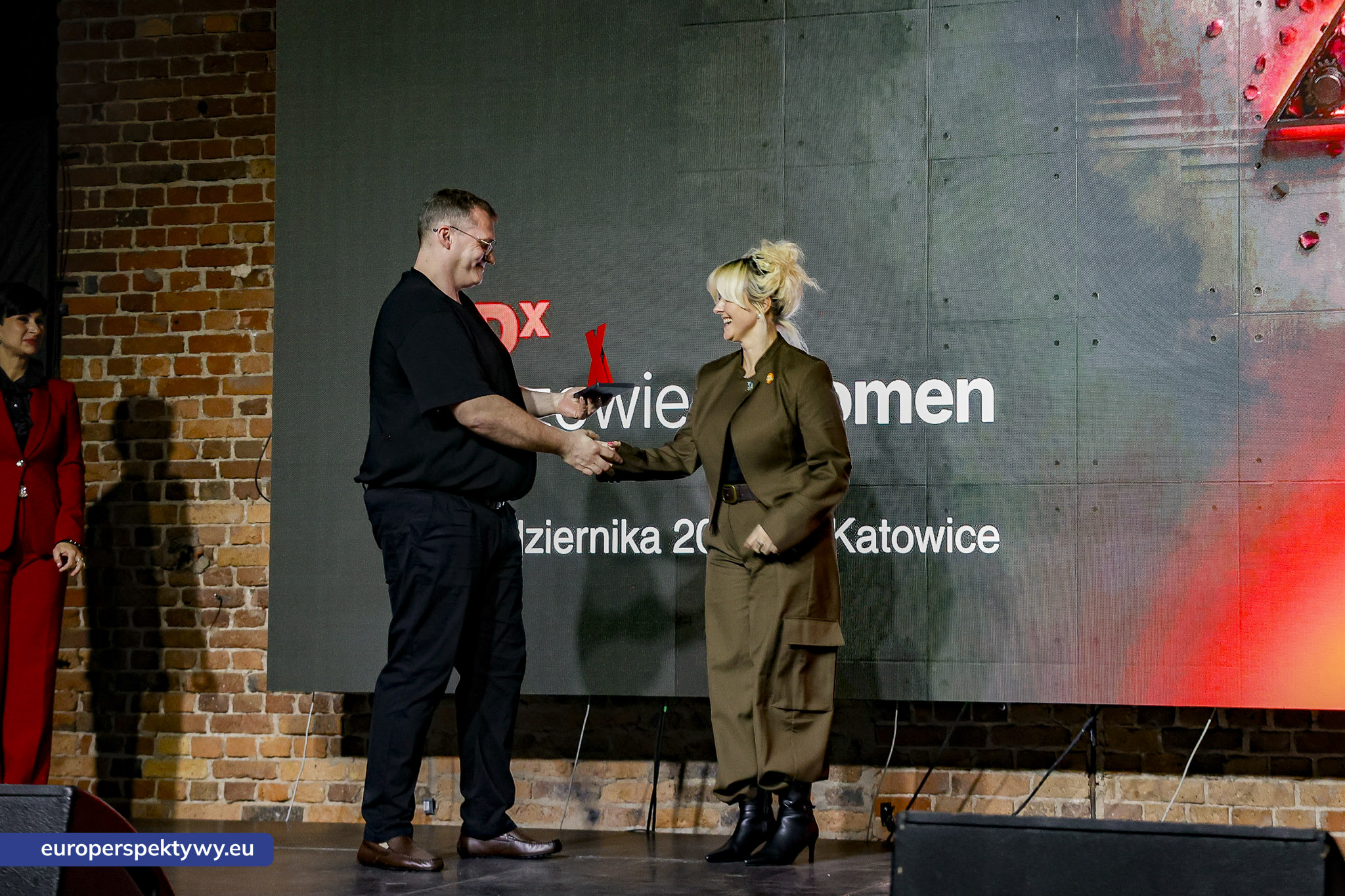 TEDxNikiszowiec Women 2026 Europerspektywy TEDxNikiszowiec Women. O transformacji, odwadze i szukaniu własnej drogi