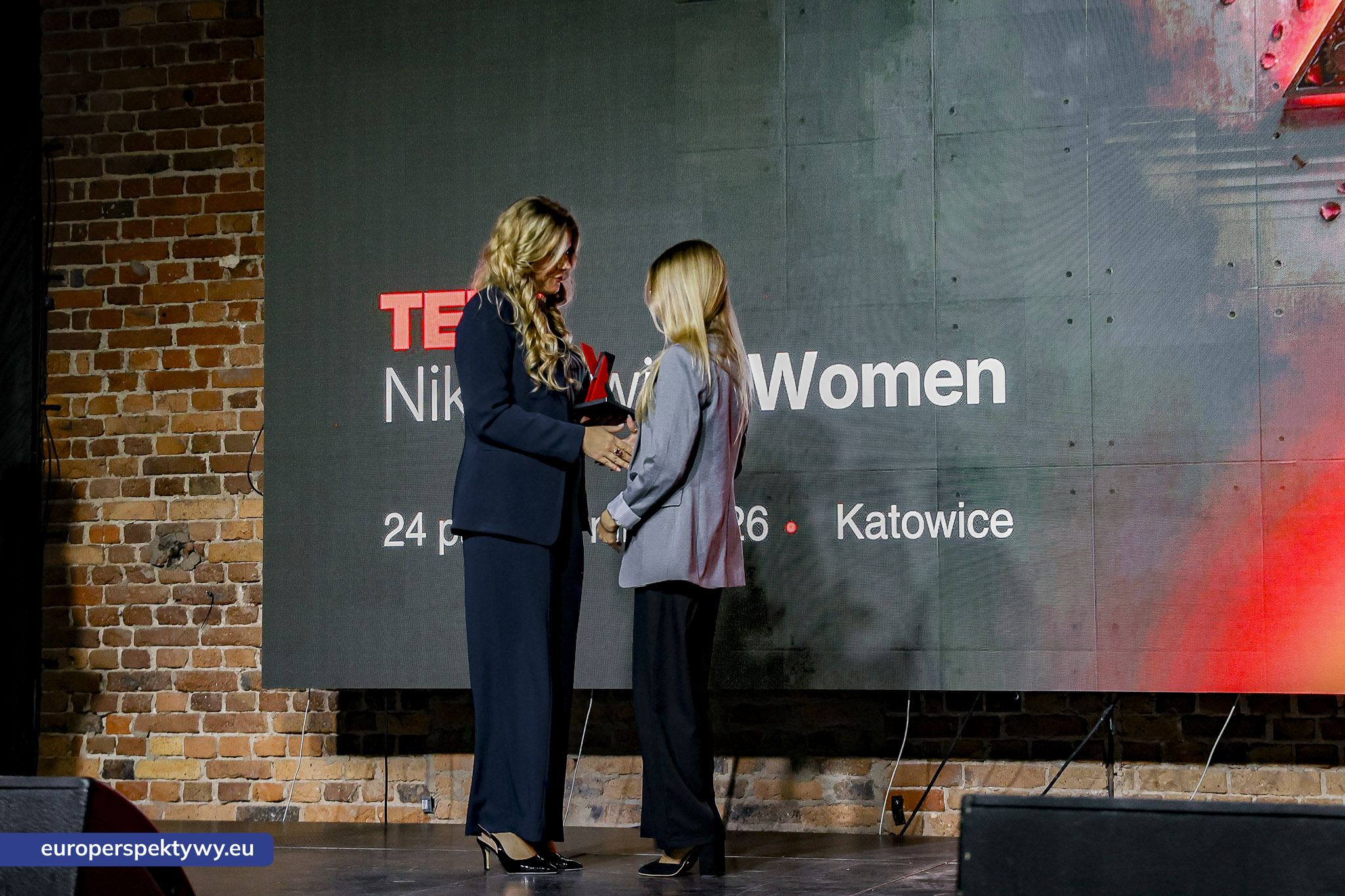 TEDxNikiszowiec Women 2026 Europerspektywy TEDxNikiszowiec Women. O transformacji, odwadze i szukaniu własnej drogi