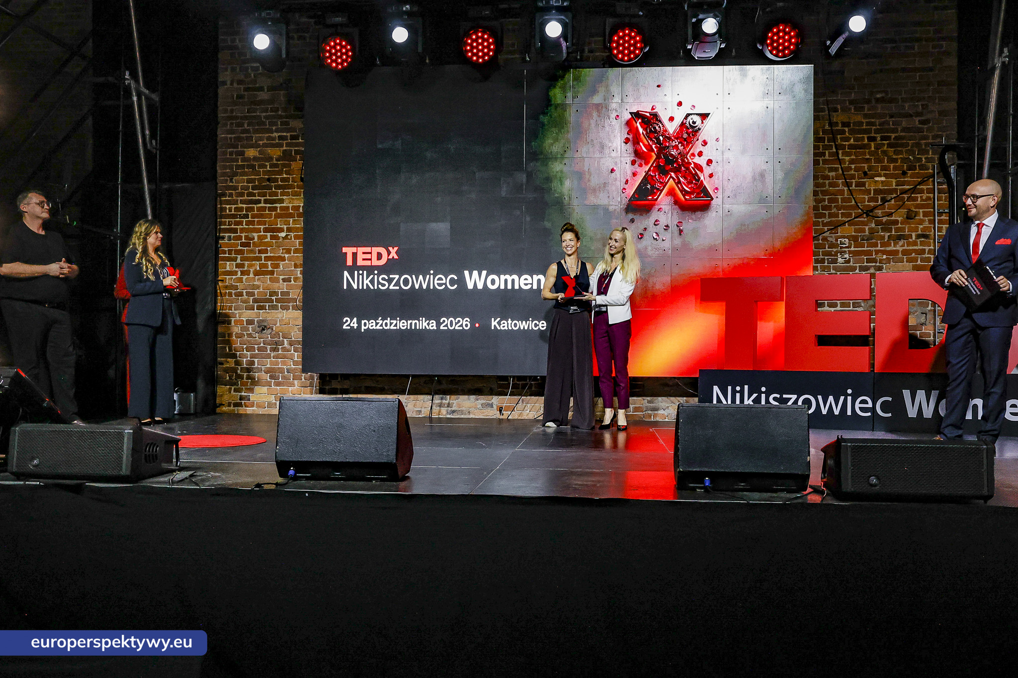 TEDxNikiszowiec Women 2026 Europerspektywy TEDxNikiszowiec Women. O transformacji, odwadze i szukaniu własnej drogi