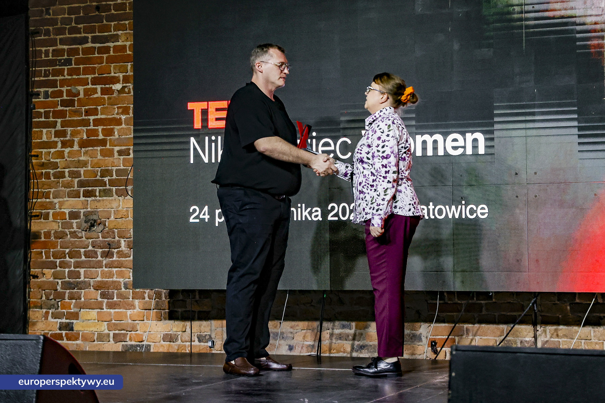TEDxNikiszowiec Women 2026 Europerspektywy TEDxNikiszowiec Women. O transformacji, odwadze i szukaniu własnej drogi