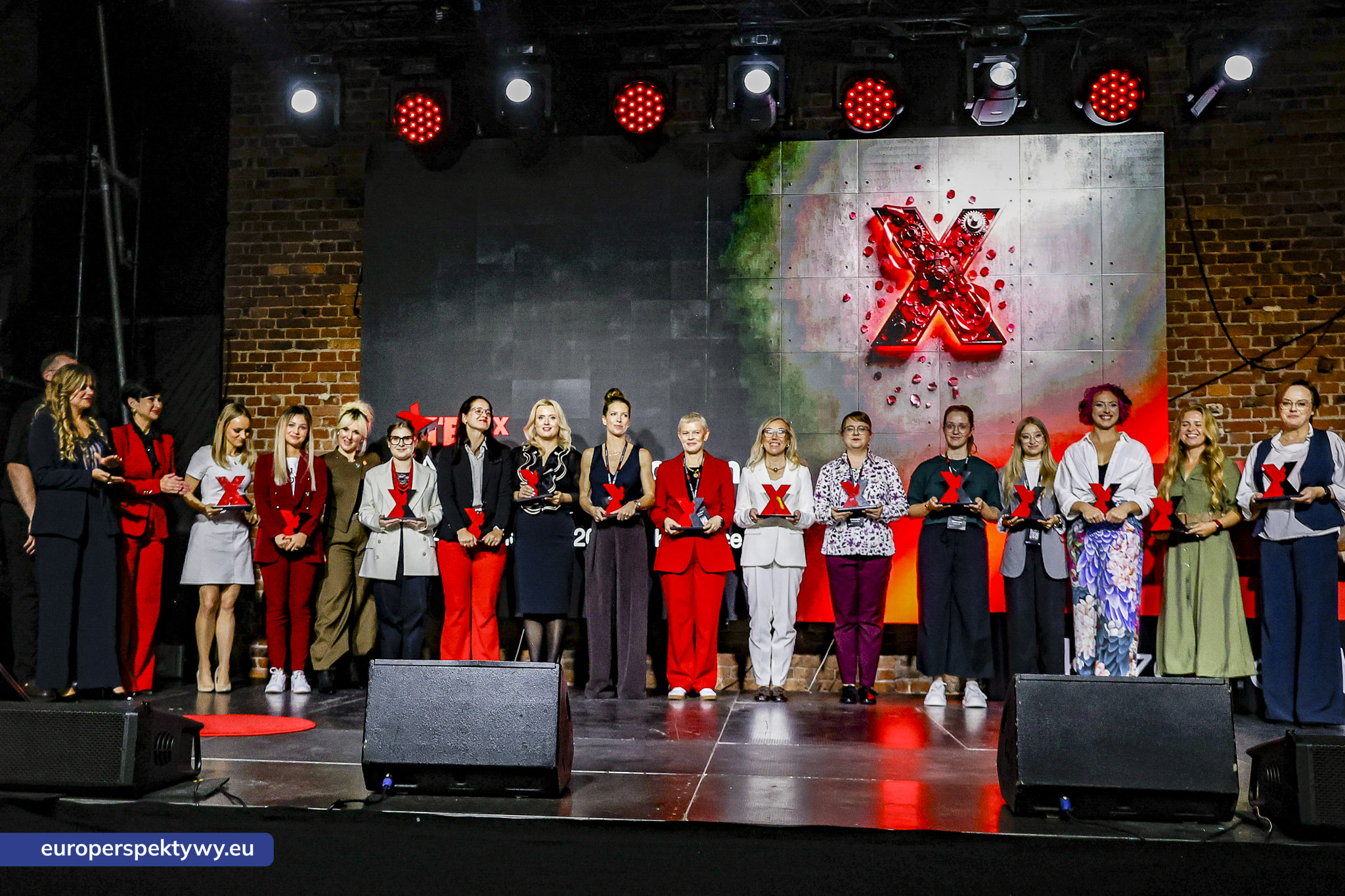TEDxNikiszowiec Women 2026 Europerspektywy TEDxNikiszowiec Women. O transformacji, odwadze i szukaniu własnej drogi
