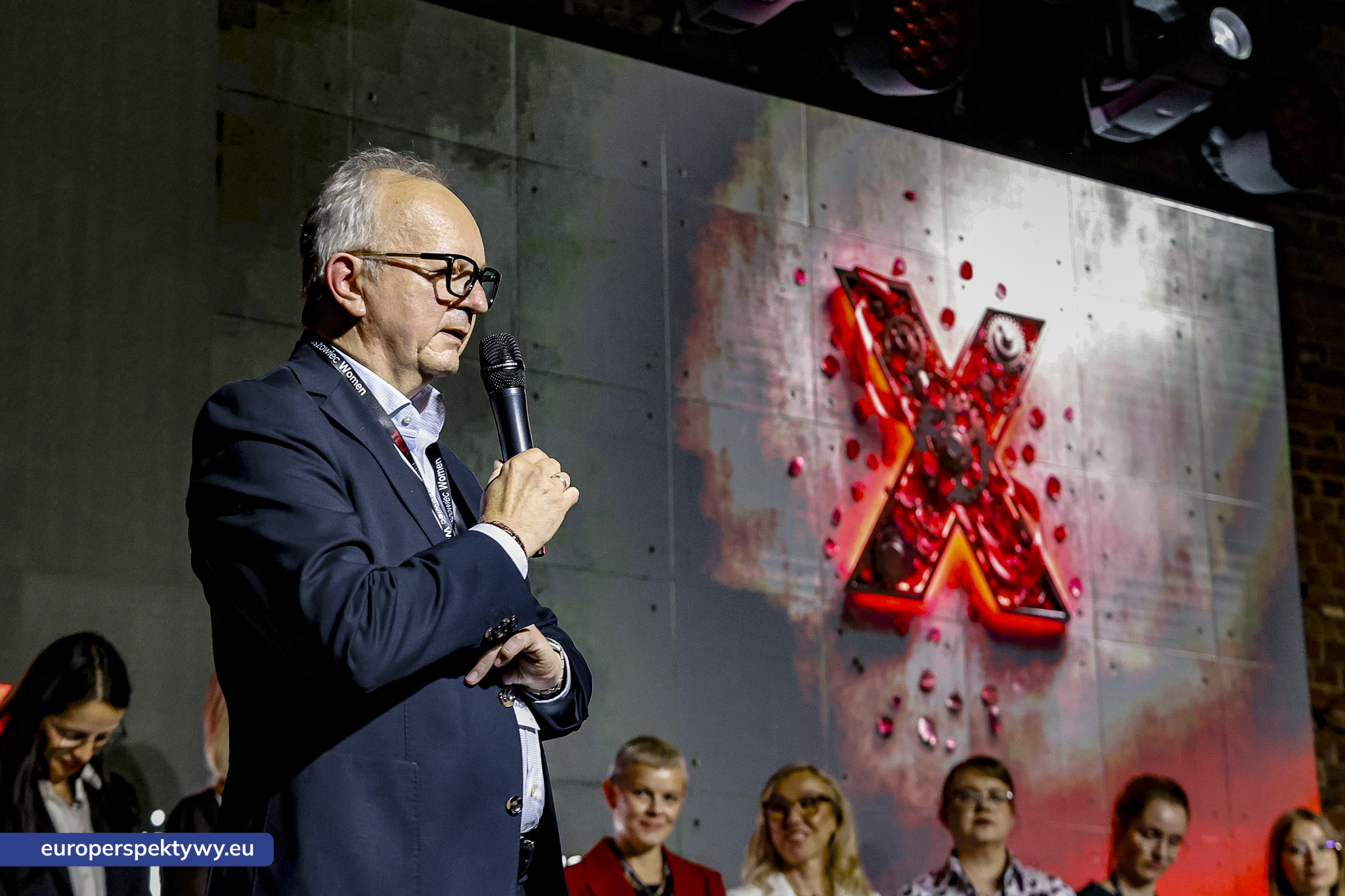 TEDxNikiszowiec Women 2026 Europerspektywy TEDxNikiszowiec Women. O transformacji, odwadze i szukaniu własnej drogi