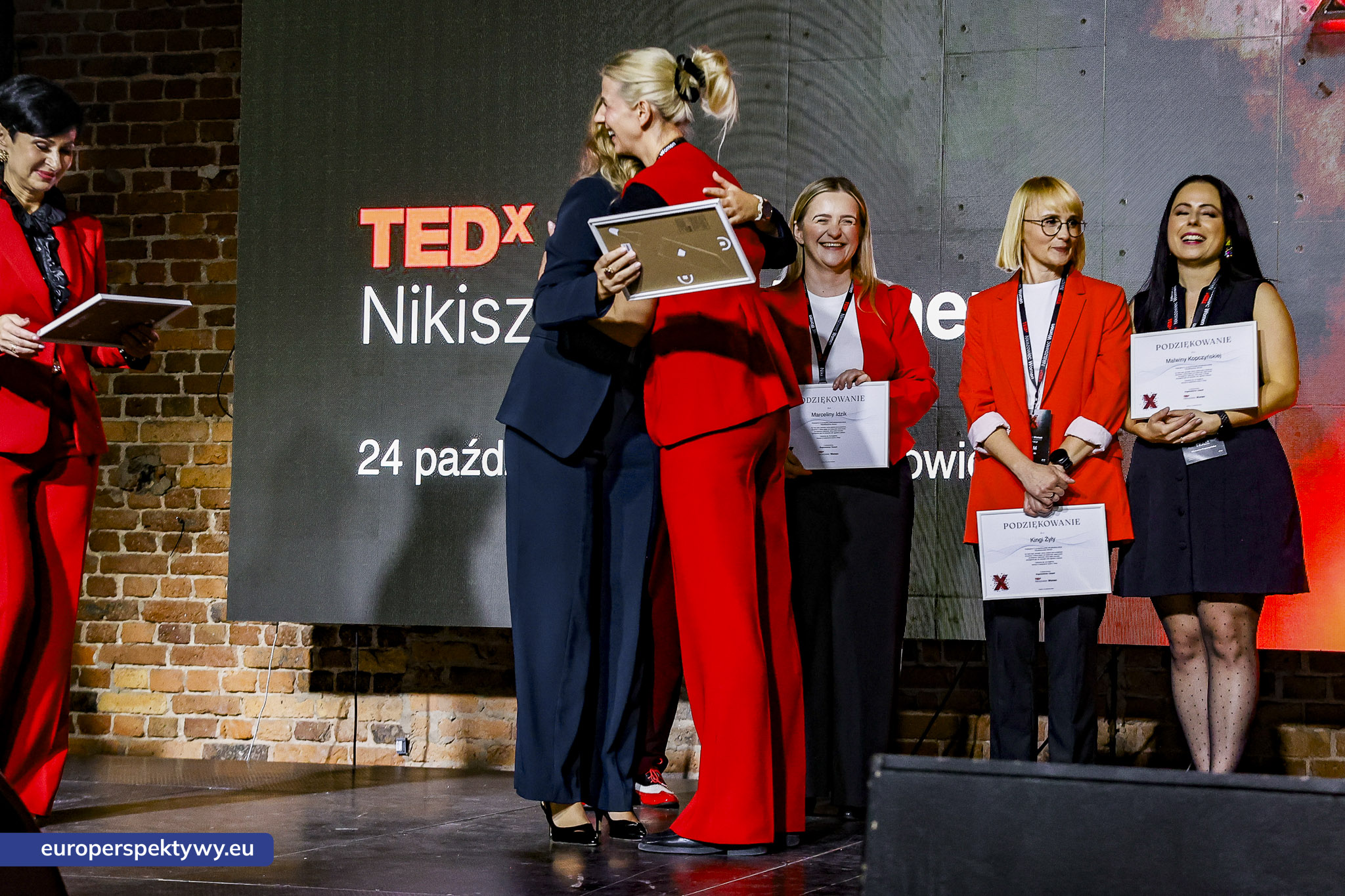 TEDxNikiszowiec Women 2026 Europerspektywy TEDxNikiszowiec Women. O transformacji, odwadze i szukaniu własnej drogi