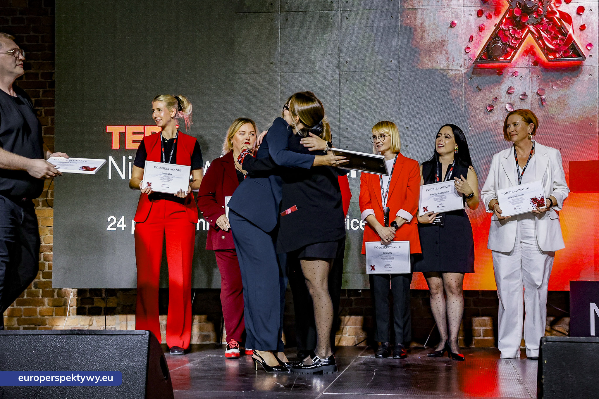 TEDxNikiszowiec Women 2026 Europerspektywy TEDxNikiszowiec Women. O transformacji, odwadze i szukaniu własnej drogi