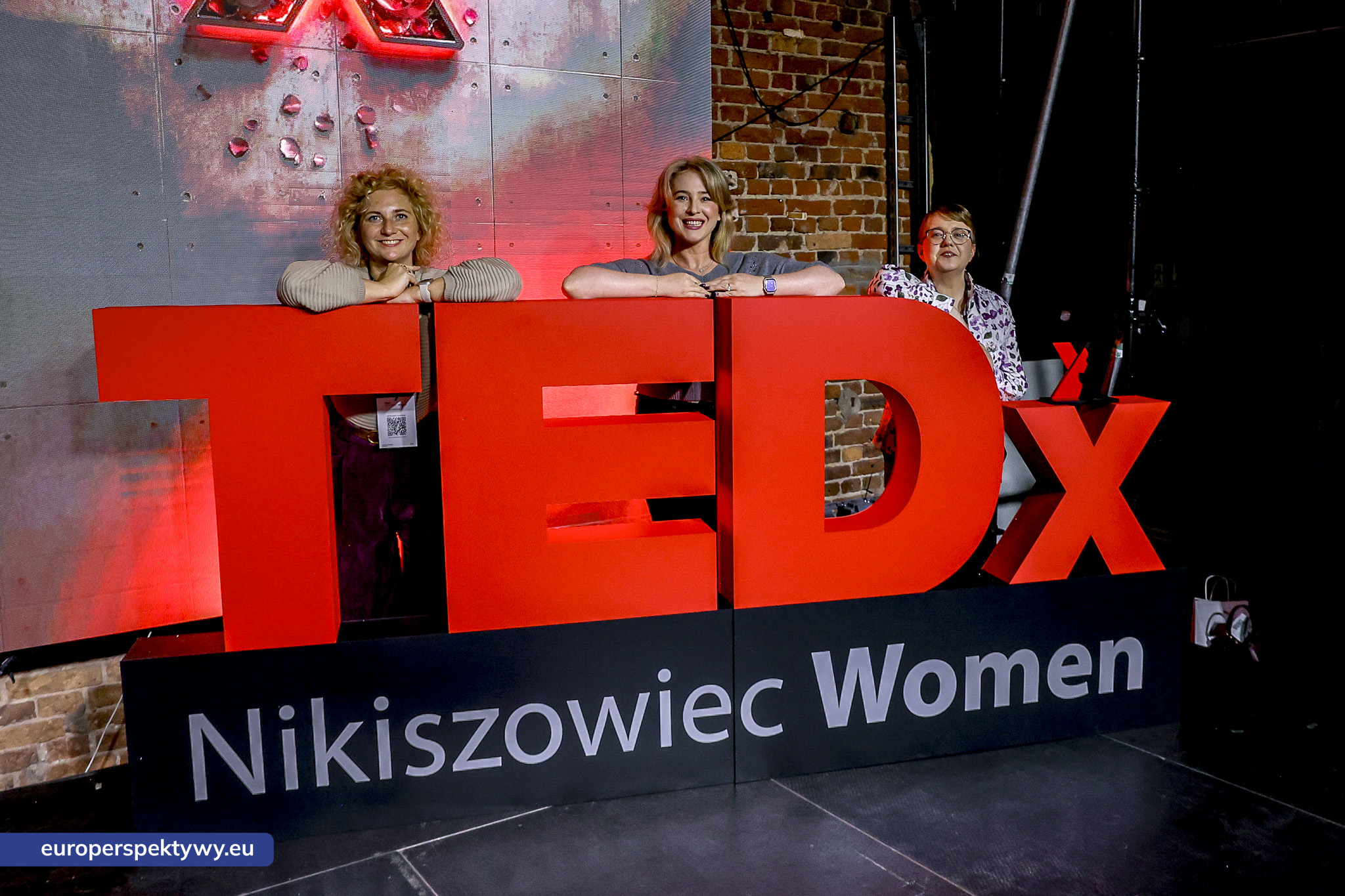 TEDxNikiszowiec Women 2026 Europerspektywy TEDxNikiszowiec Women. O transformacji, odwadze i szukaniu własnej drogi