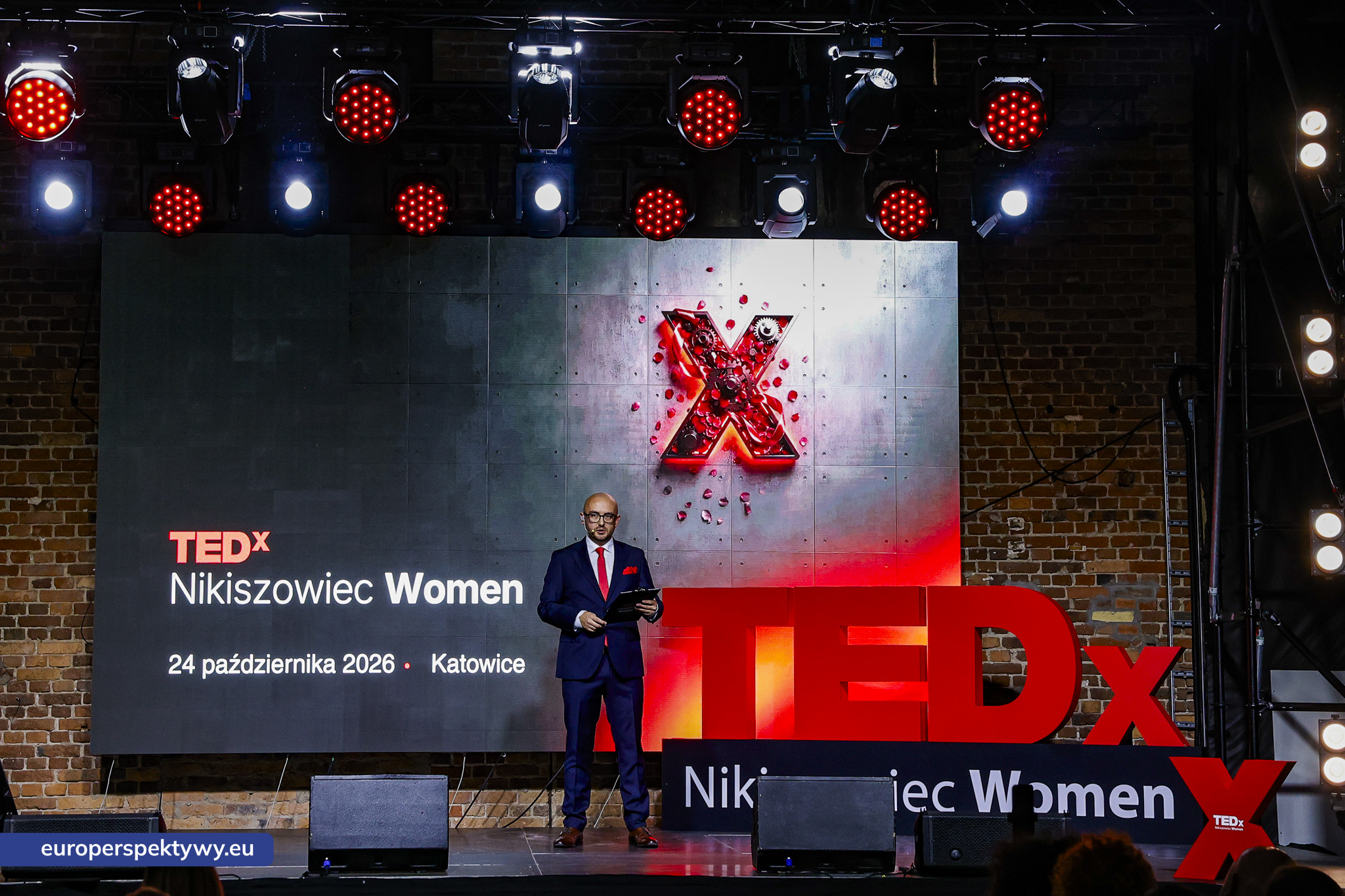 TEDxNikiszowiec Women 2026 Europerspektywy TEDxNikiszowiec Women. O transformacji, odwadze i szukaniu własnej drogi