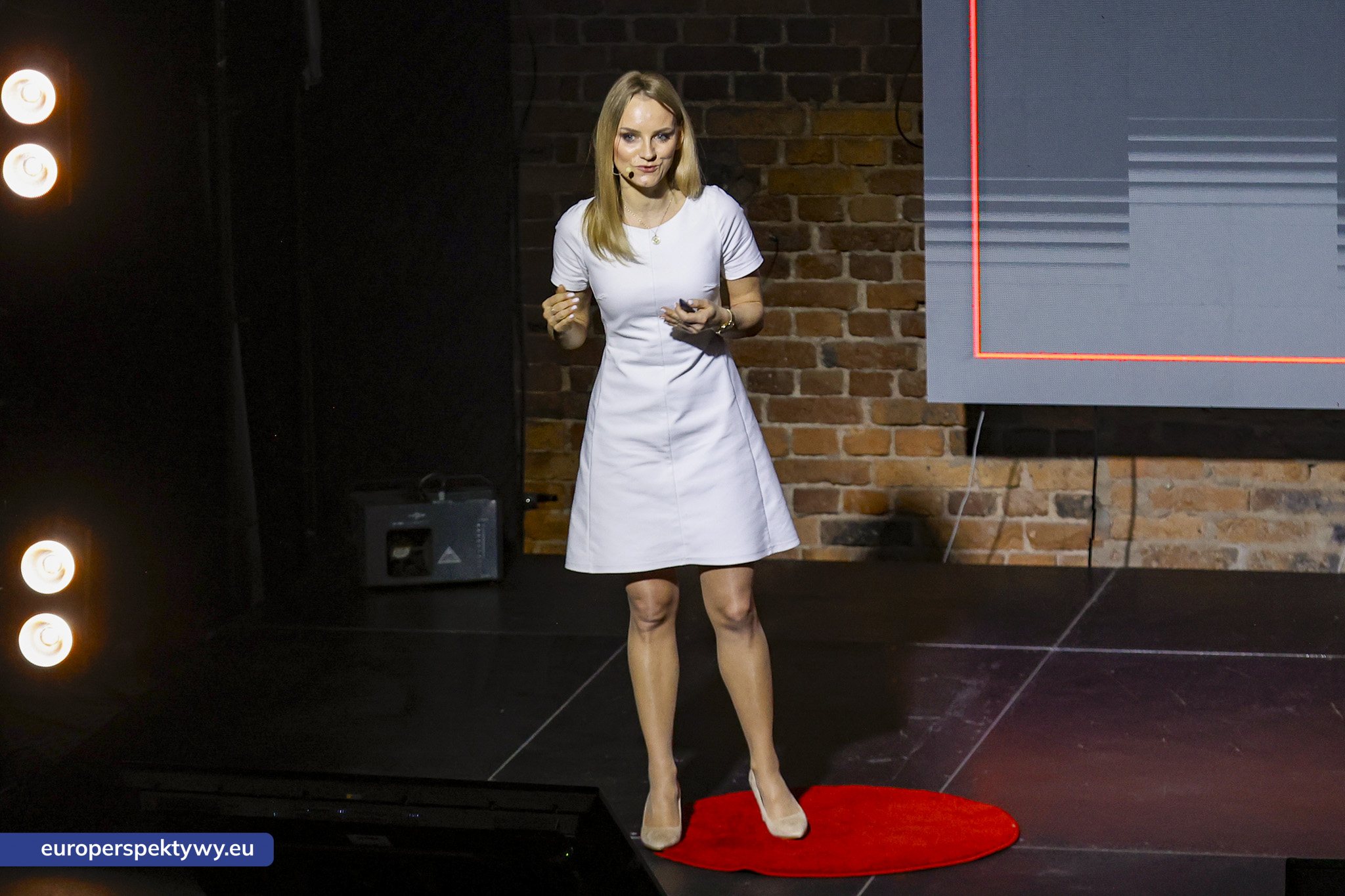 TEDxNikiszowiec Women 2026 Europerspektywy TEDxNikiszowiec Women. O transformacji, odwadze i szukaniu własnej drogi