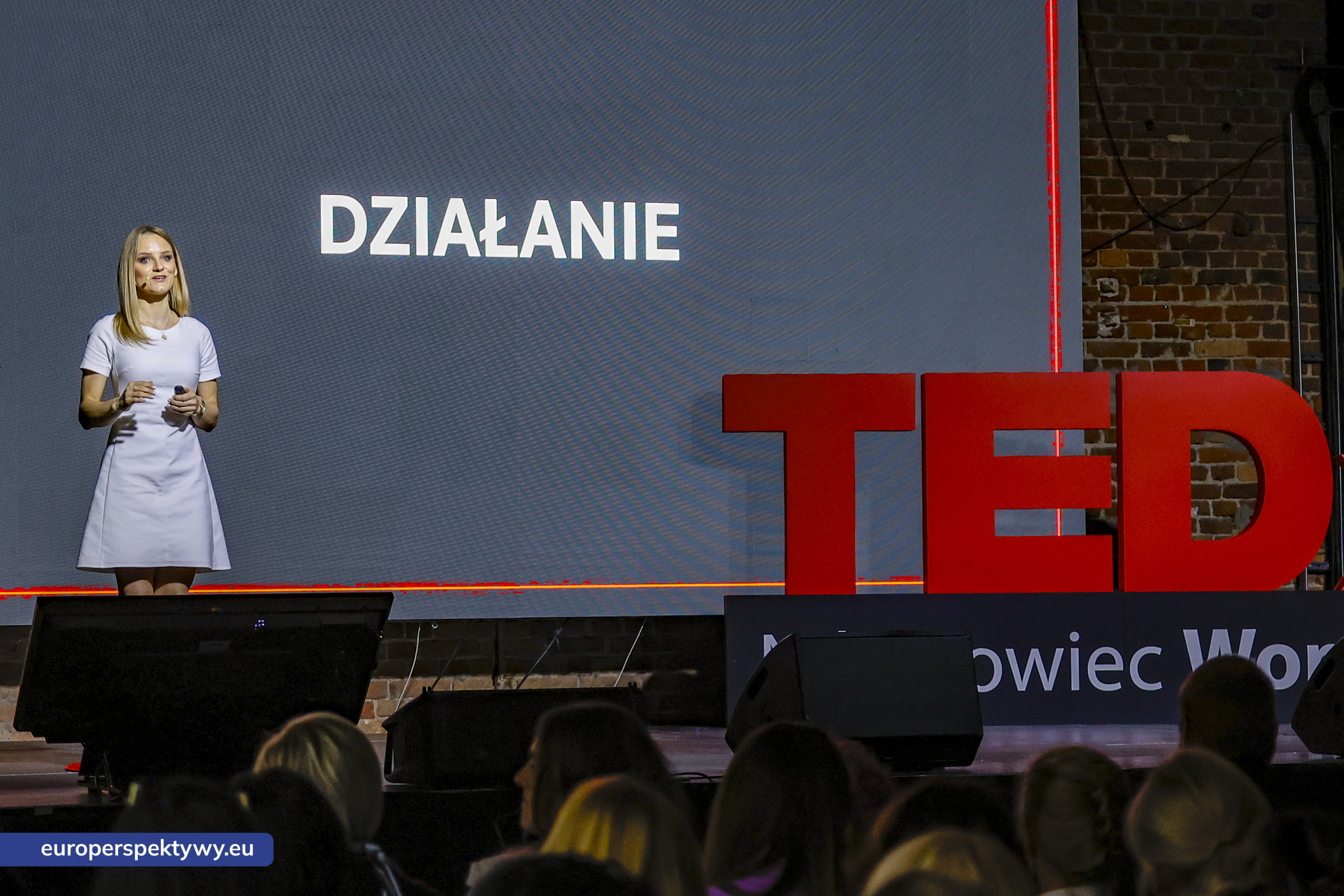 TEDxNikiszowiec Women 2026 Europerspektywy TEDxNikiszowiec Women. O transformacji, odwadze i szukaniu własnej drogi