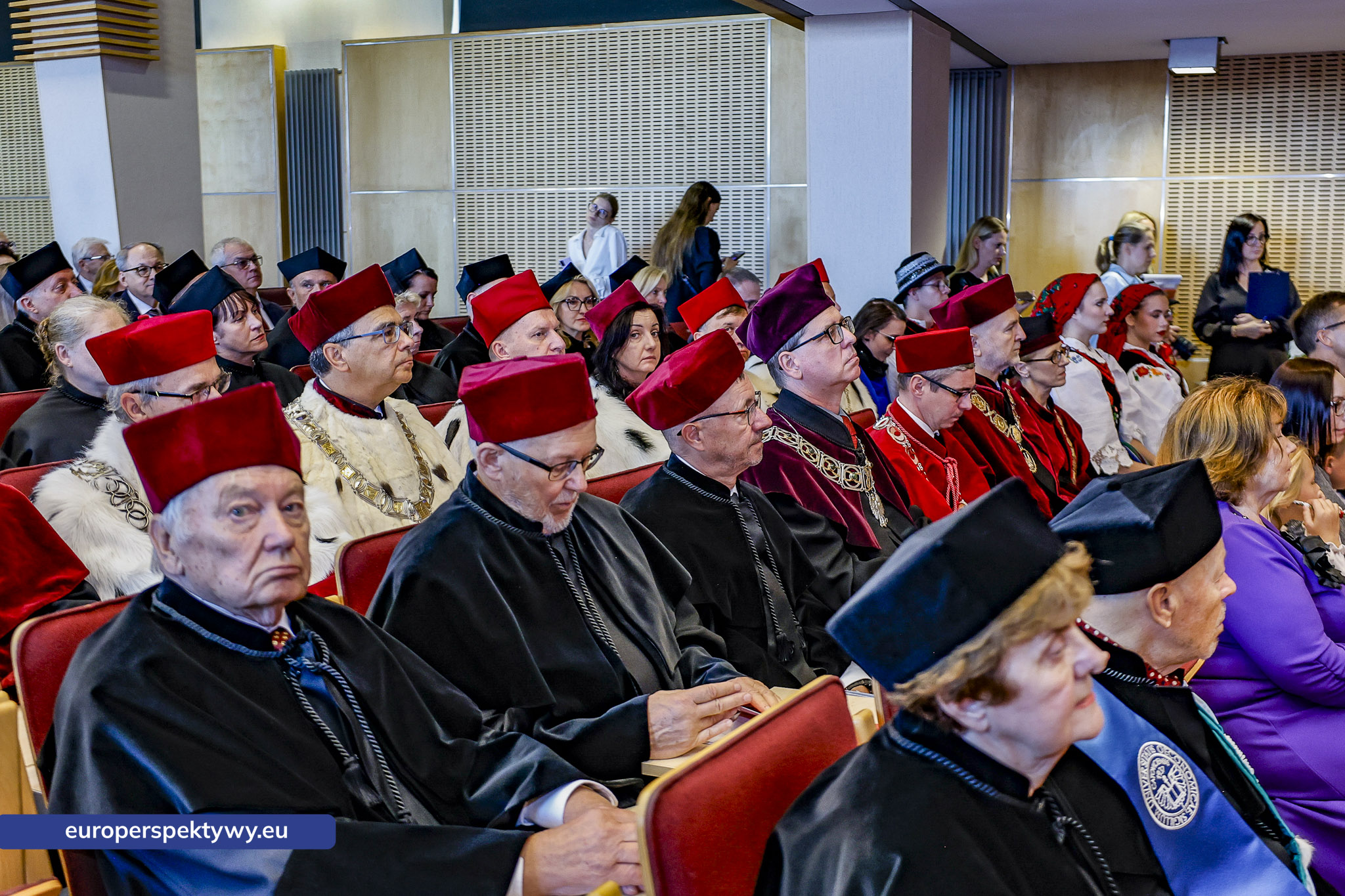 Uniwersytet Ekonomiczny Inauguracja Roku Akademickiego 2026-2027-28 Europerspektywy Uniwersytet Ekonomiczny w Katowicach rozpoczyna 90. rok działalności