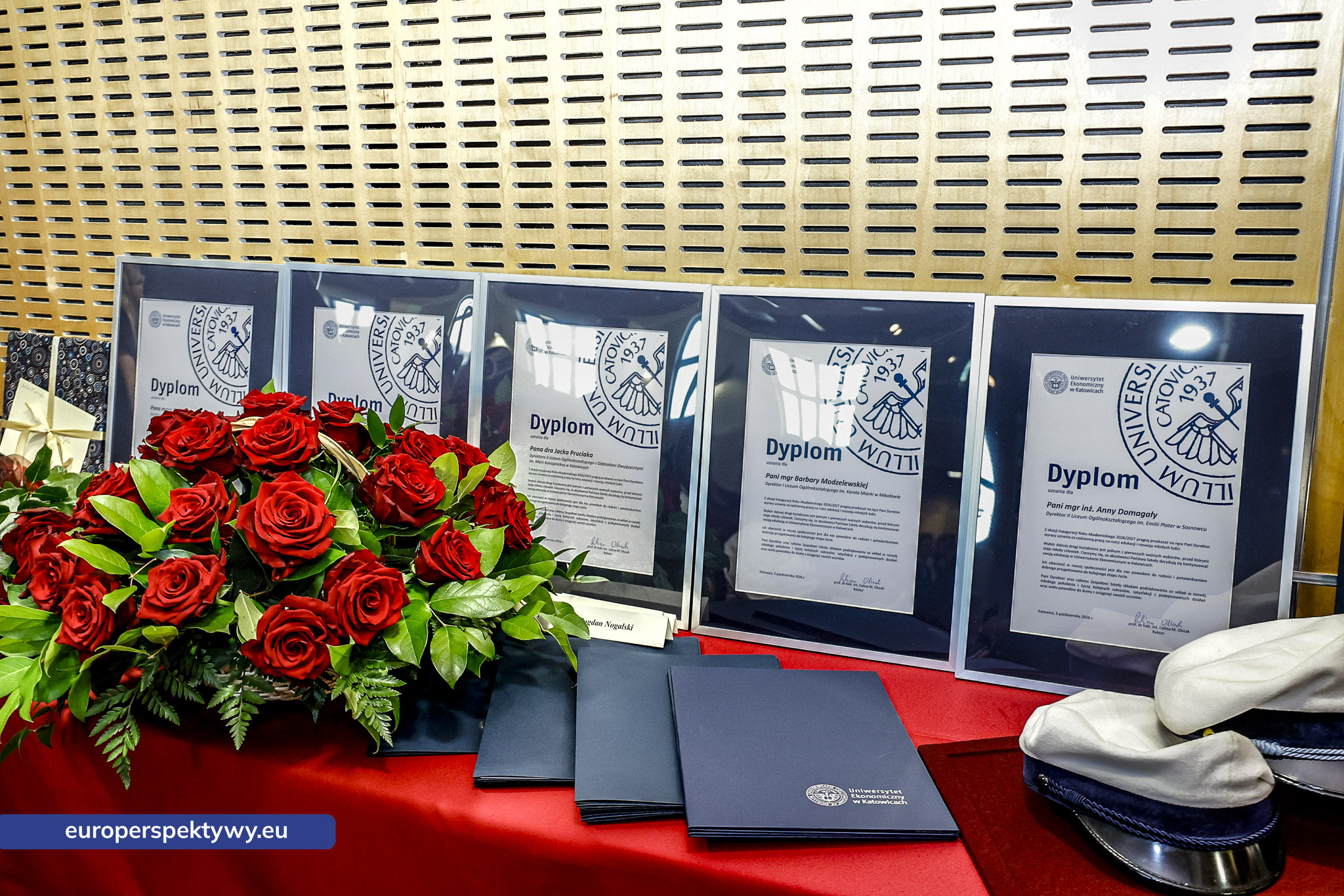 Uniwersytet Ekonomiczny Inauguracja Roku Akademickiego 2026-2027-37 Europerspektywy Uniwersytet Ekonomiczny w Katowicach rozpoczyna 90. rok działalności